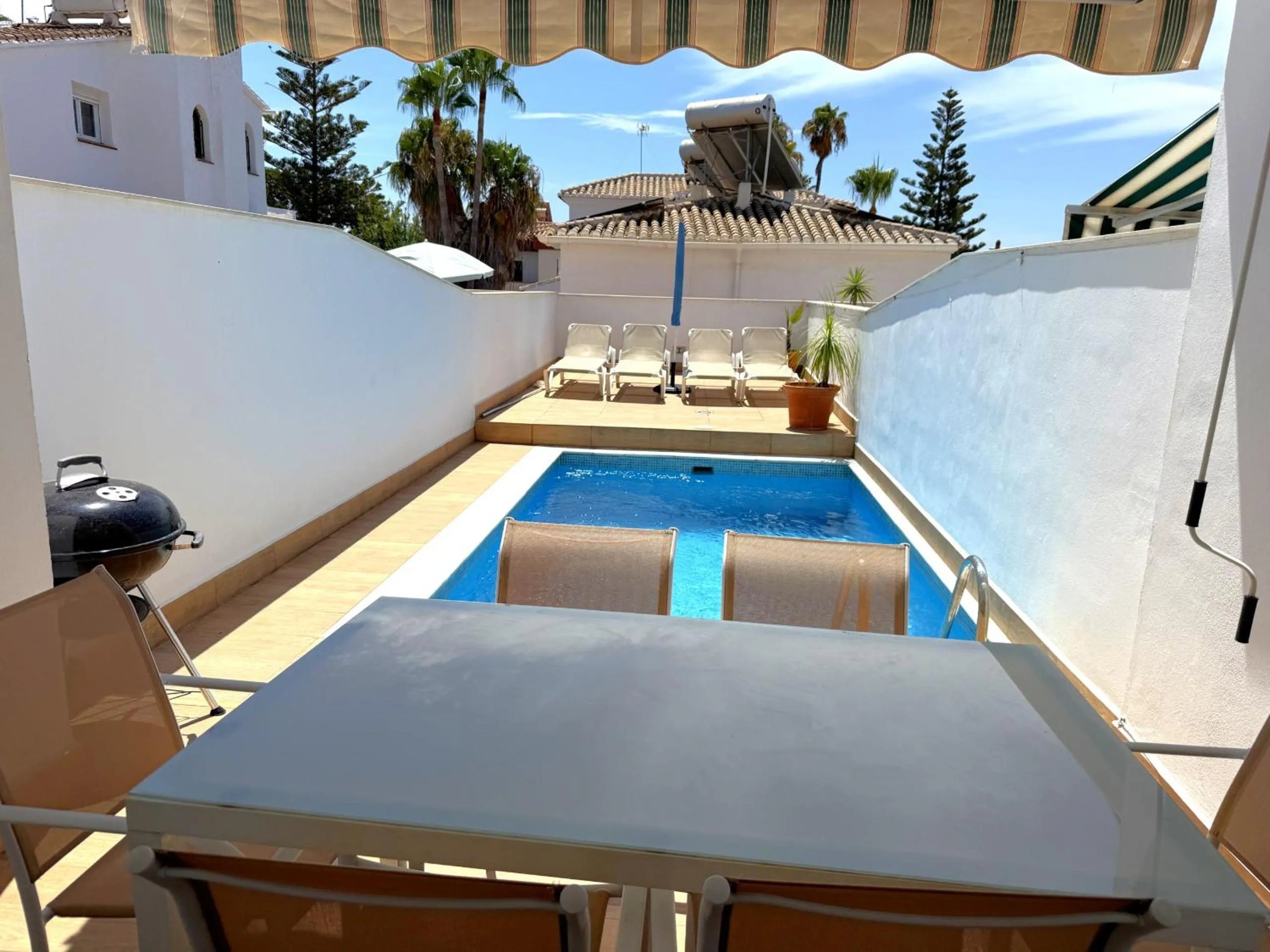 Nerja Paradise Rentals - Villa Daisy