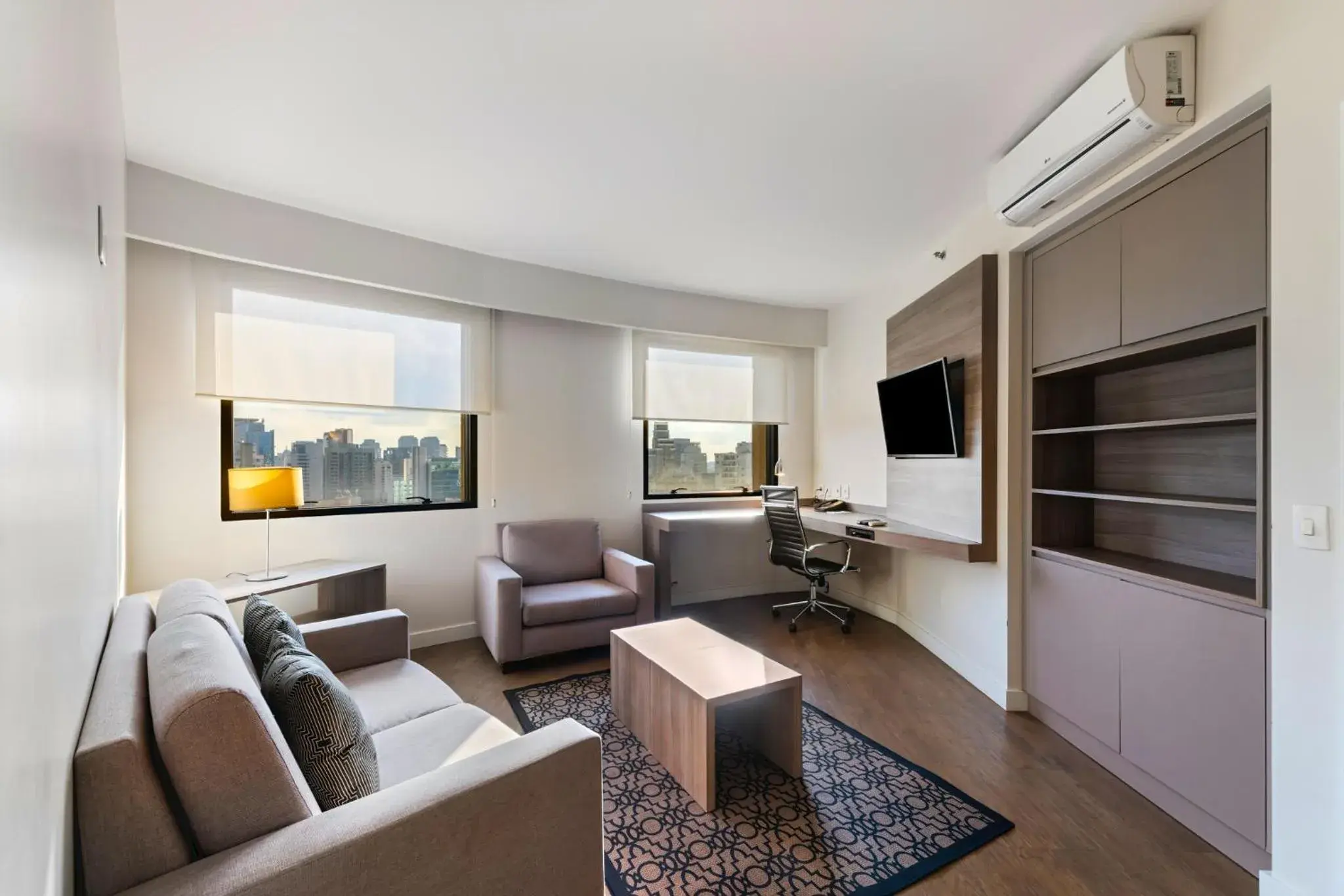 Living room in Staybridge Suites São Paulo by IHG Living room in Staybridge Suites São Paulo by IHG