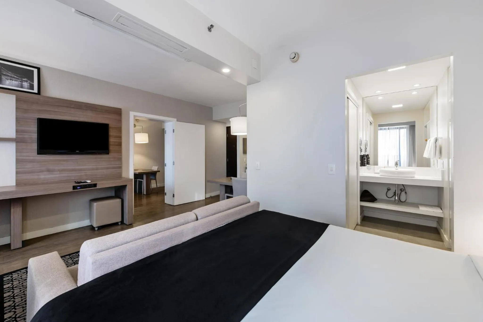 Photo of the whole room, Bed in Staybridge Suites São Paulo by IHG