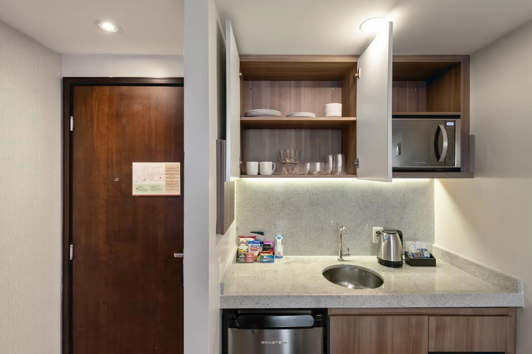Kitchen or kitchenette in Staybridge Suites São Paulo by IHG