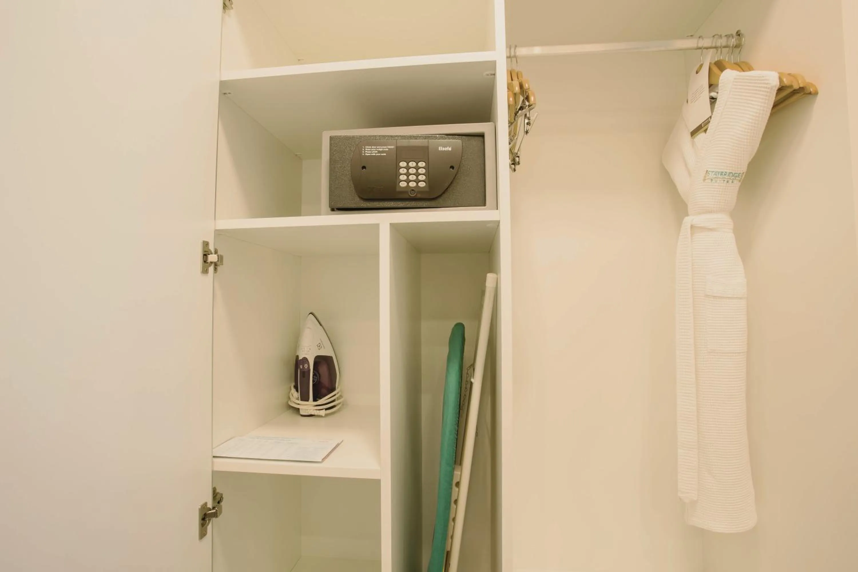 flat iron in Staybridge Suites São Paulo by IHG