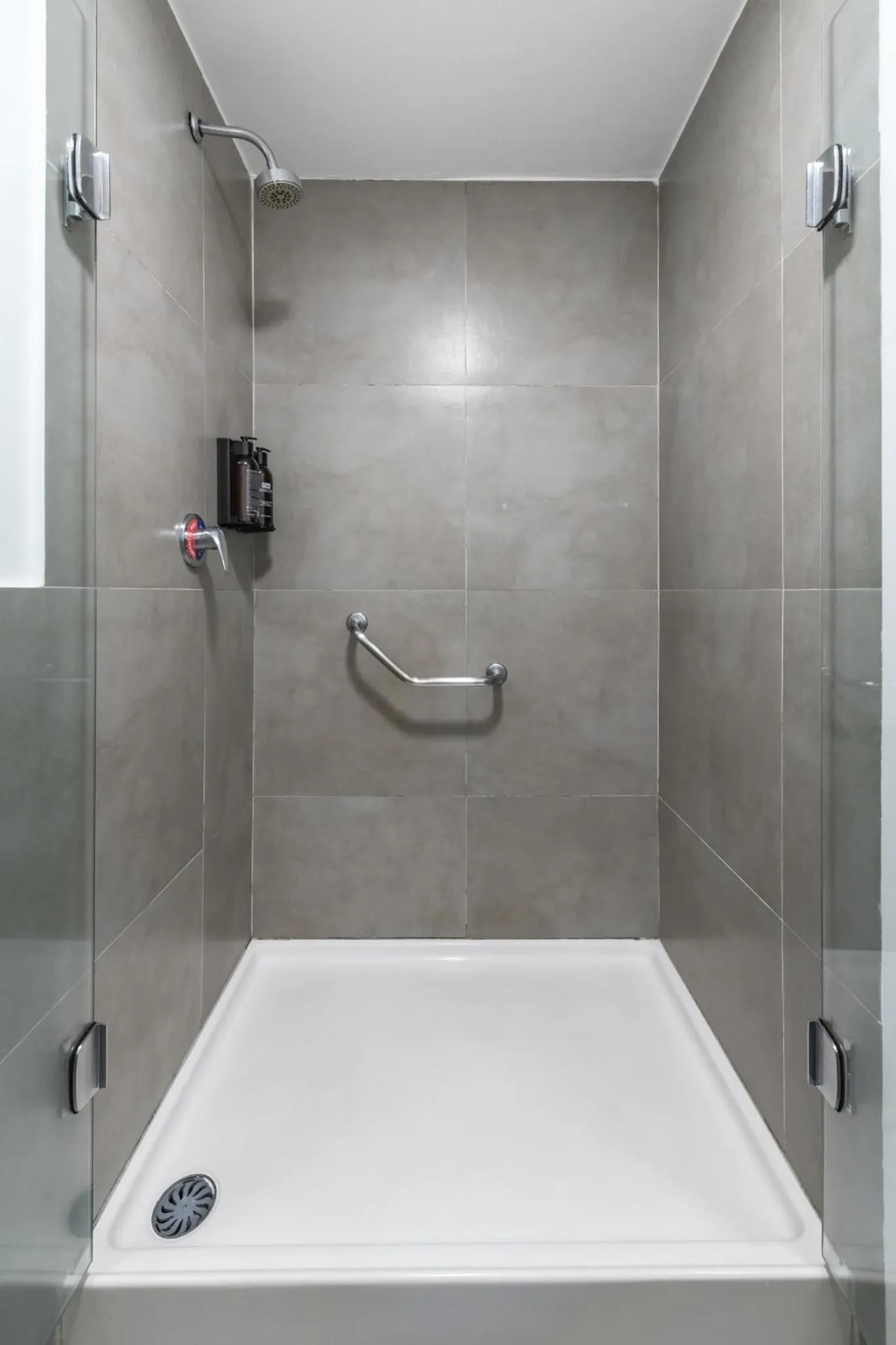 Shower in Staybridge Suites São Paulo by IHG