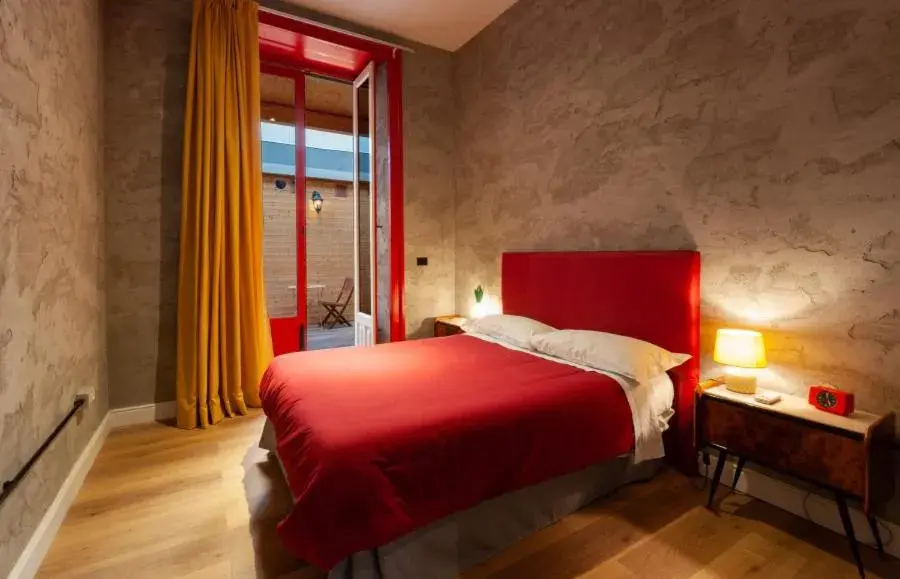 Double Room with Shared Toilet in The Yard Hostel Double Room with Shared Toilet in The Yard Hostel