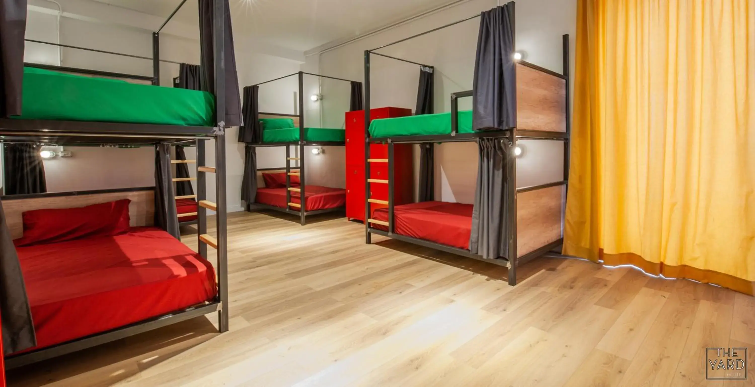 Bed in 8-Bed Mixed Dormitory Room in The Yard Hostel Bed in 8-Bed Mixed Dormitory Room in The Yard Hostel