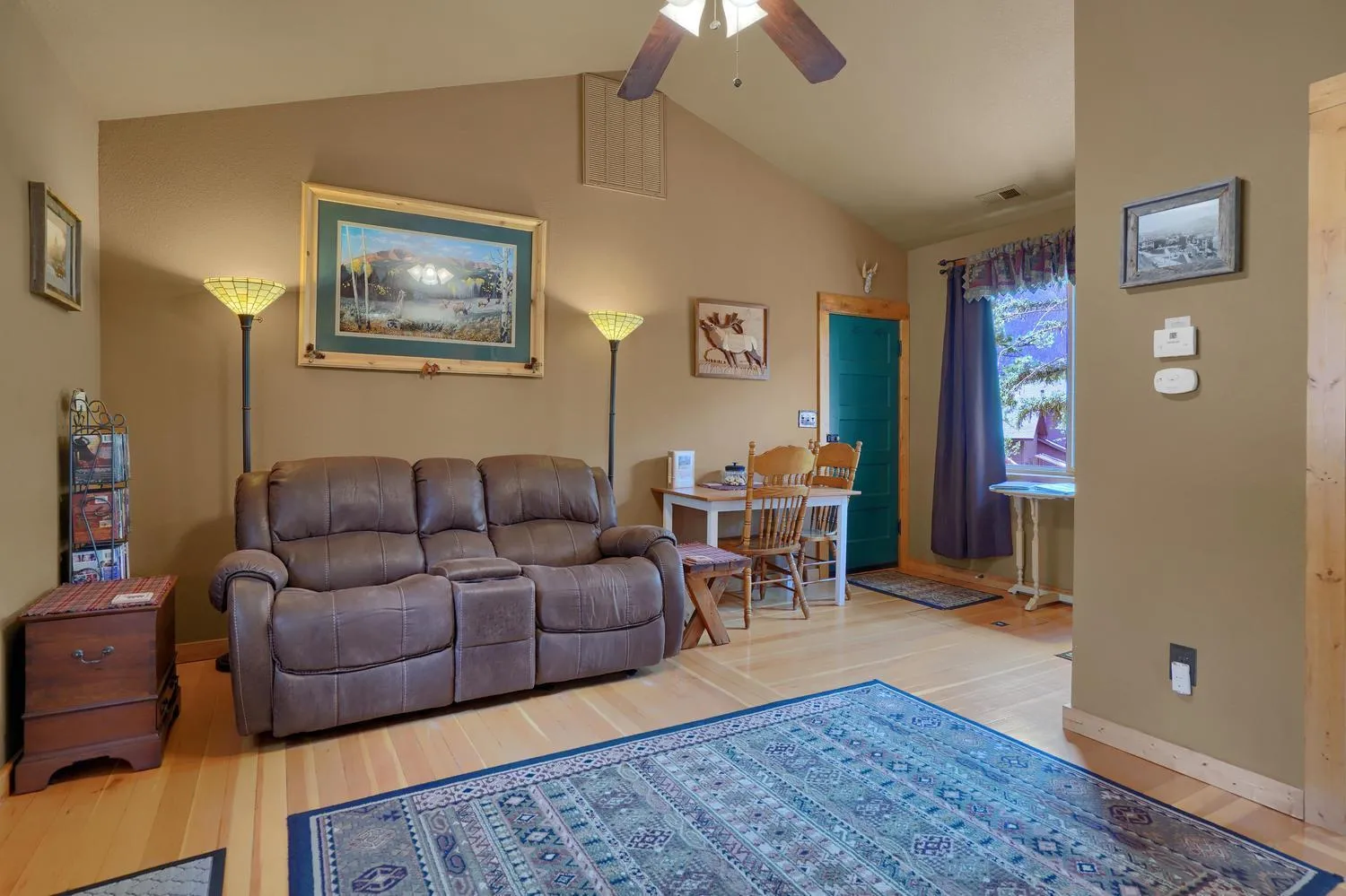 Living room in Pikes Peak Guest Cabin at Rocky Mountain Lodge