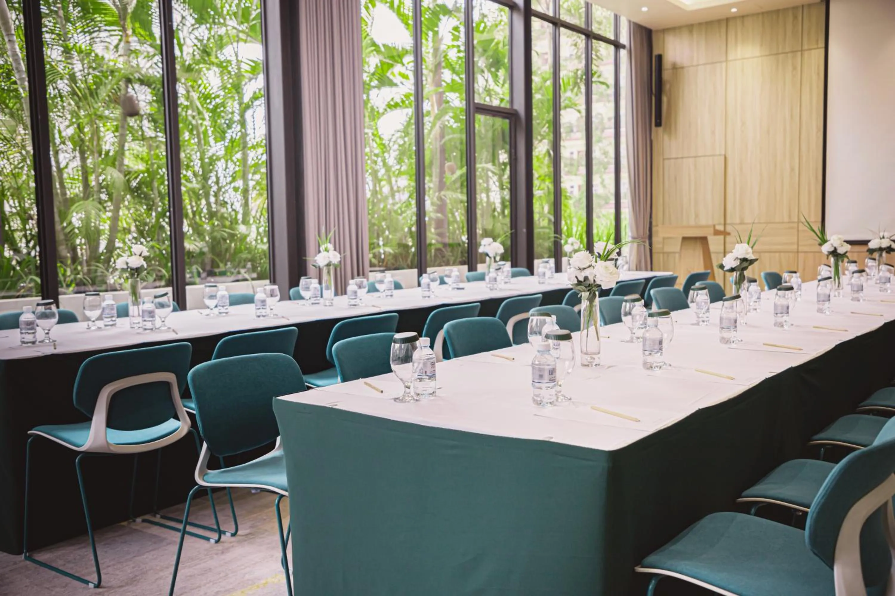 Meeting/conference room in Baitong Hotel & Resort Phnom Penh