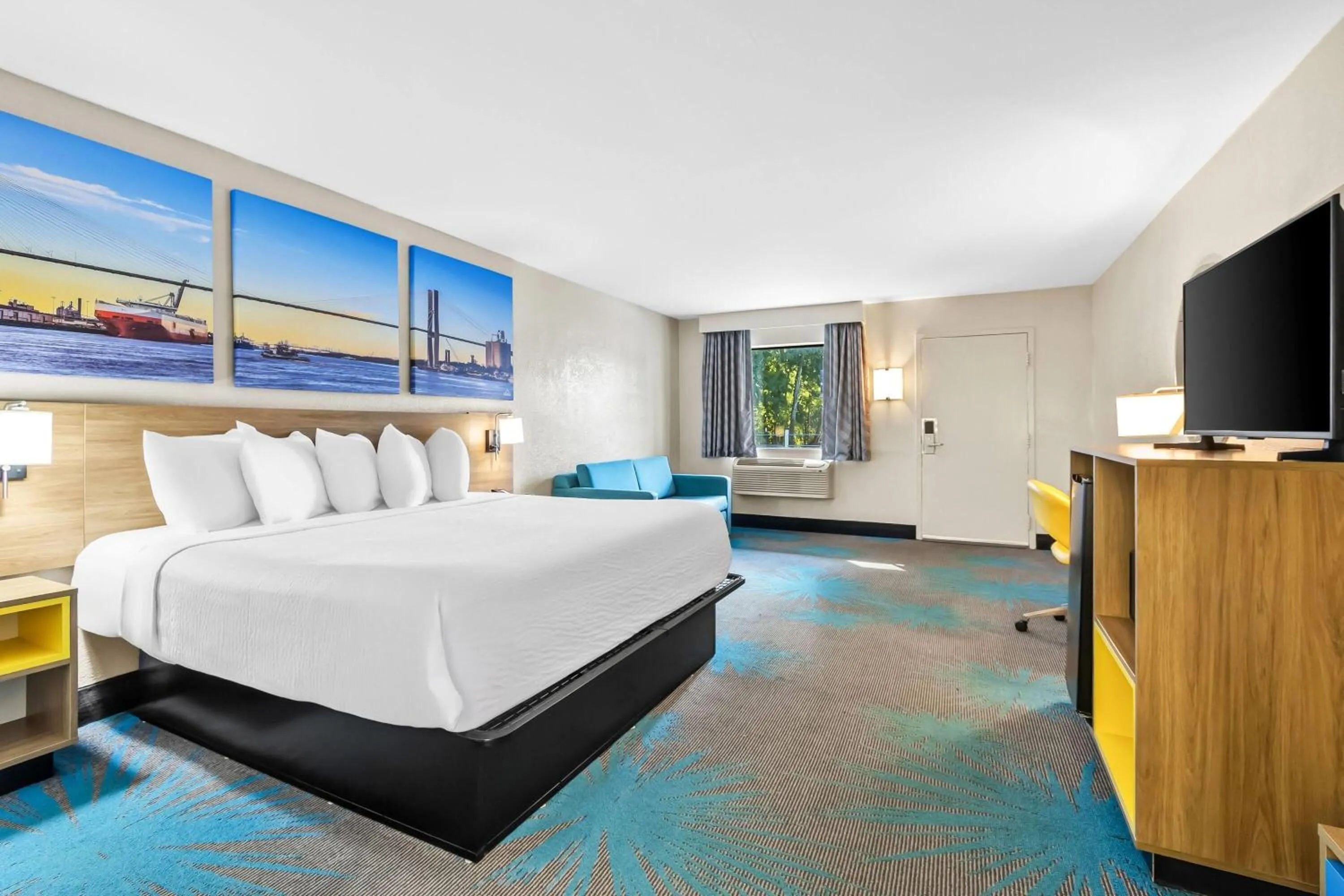 Bed in Days Inn by Wyndham Goose Creek