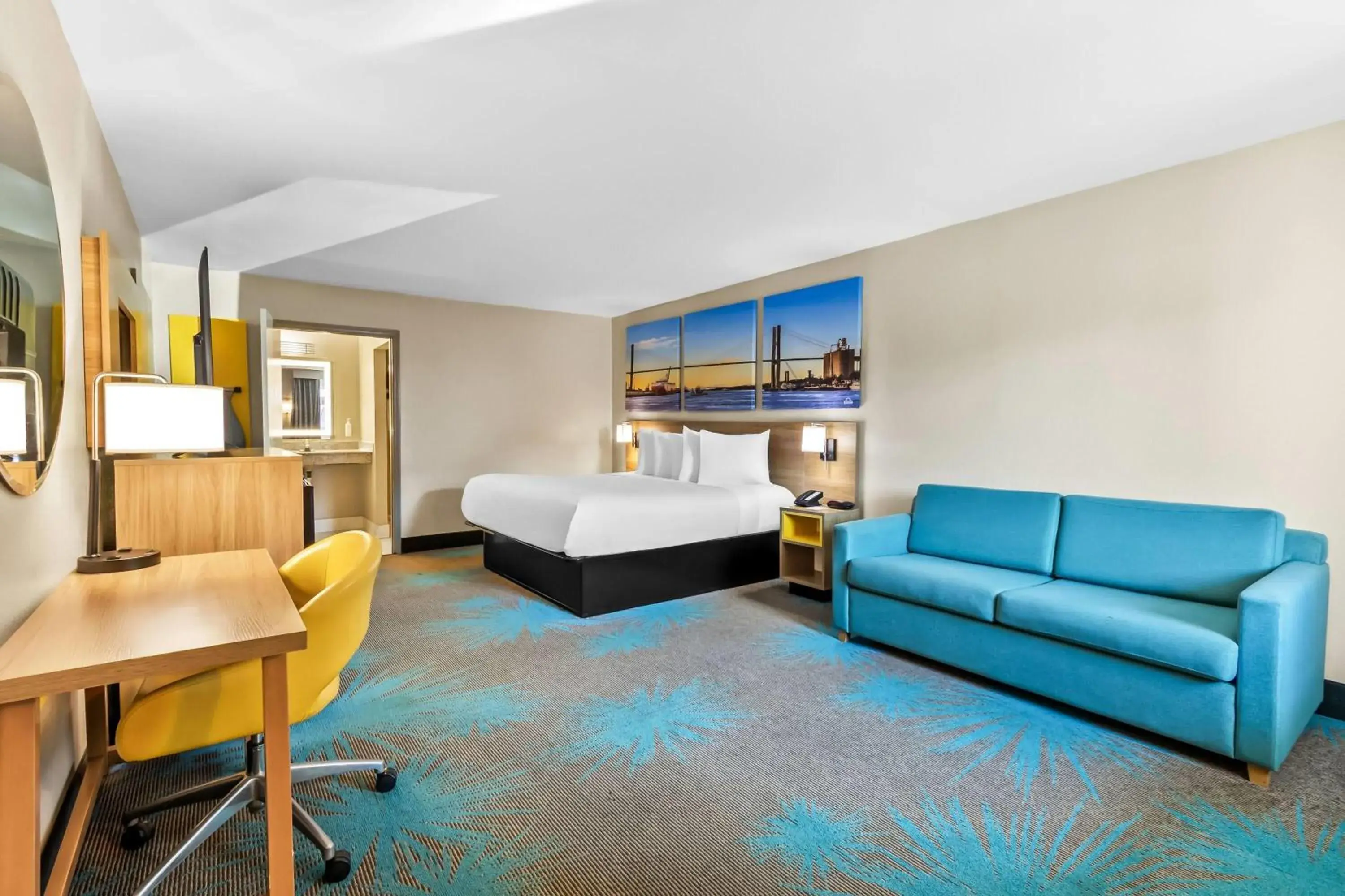 Bed in Days Inn by Wyndham Goose Creek Bed in Days Inn by Wyndham Goose Creek