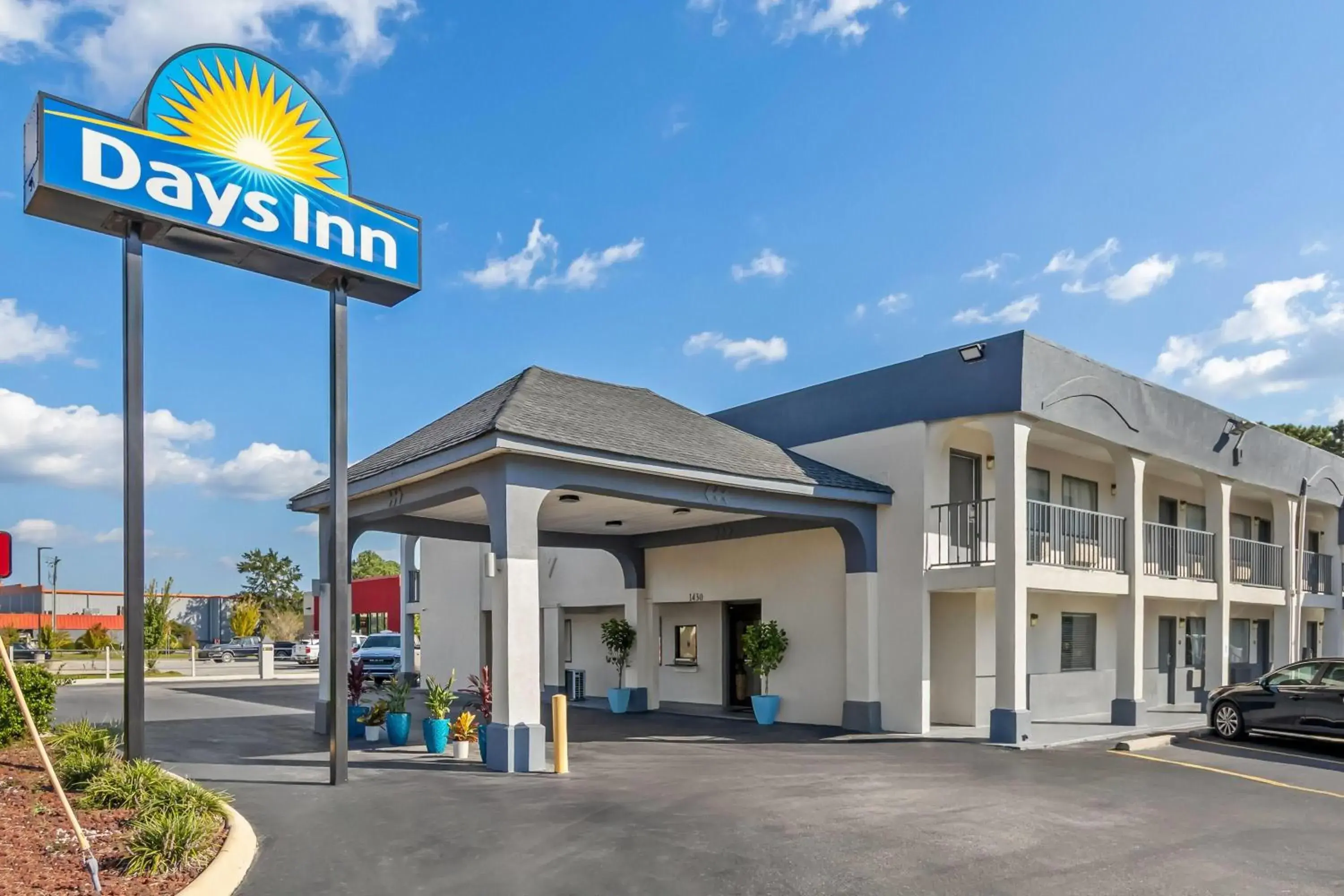 Property building in Days Inn by Wyndham Goose Creek Property building in Days Inn by Wyndham Goose Creek