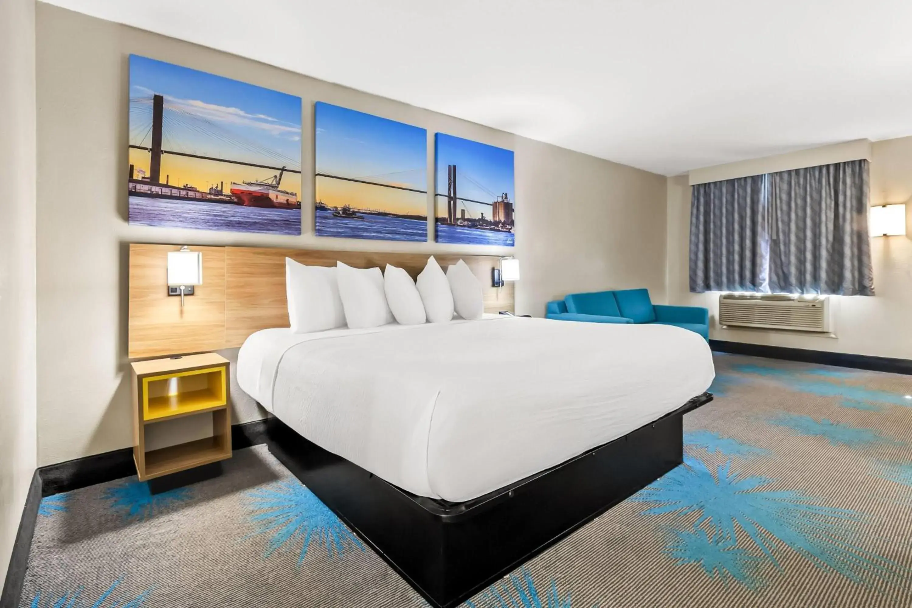 Bed in Days Inn by Wyndham Goose Creek Bed in Days Inn by Wyndham Goose Creek