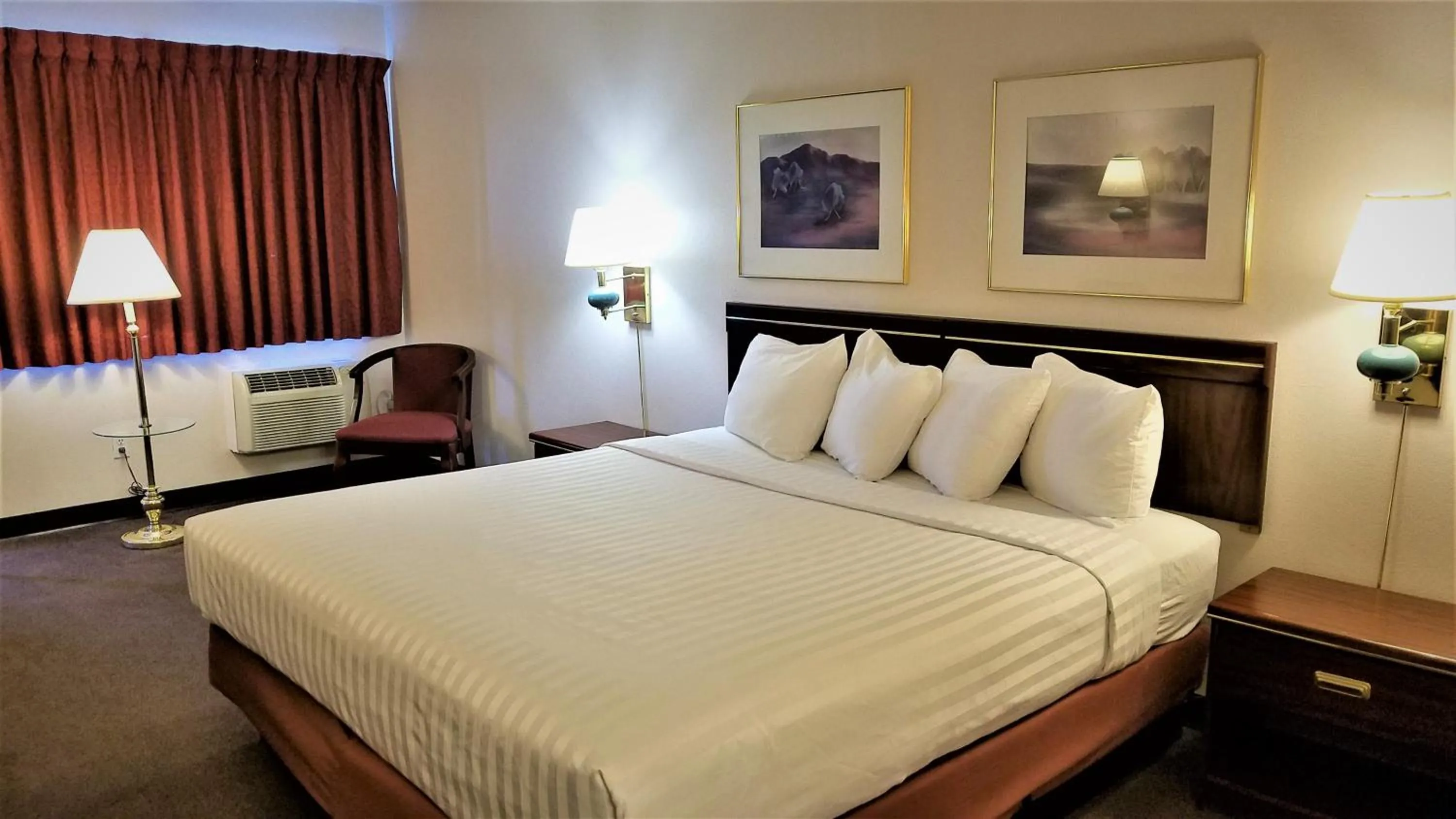 Bed in Motel 8 Laramie