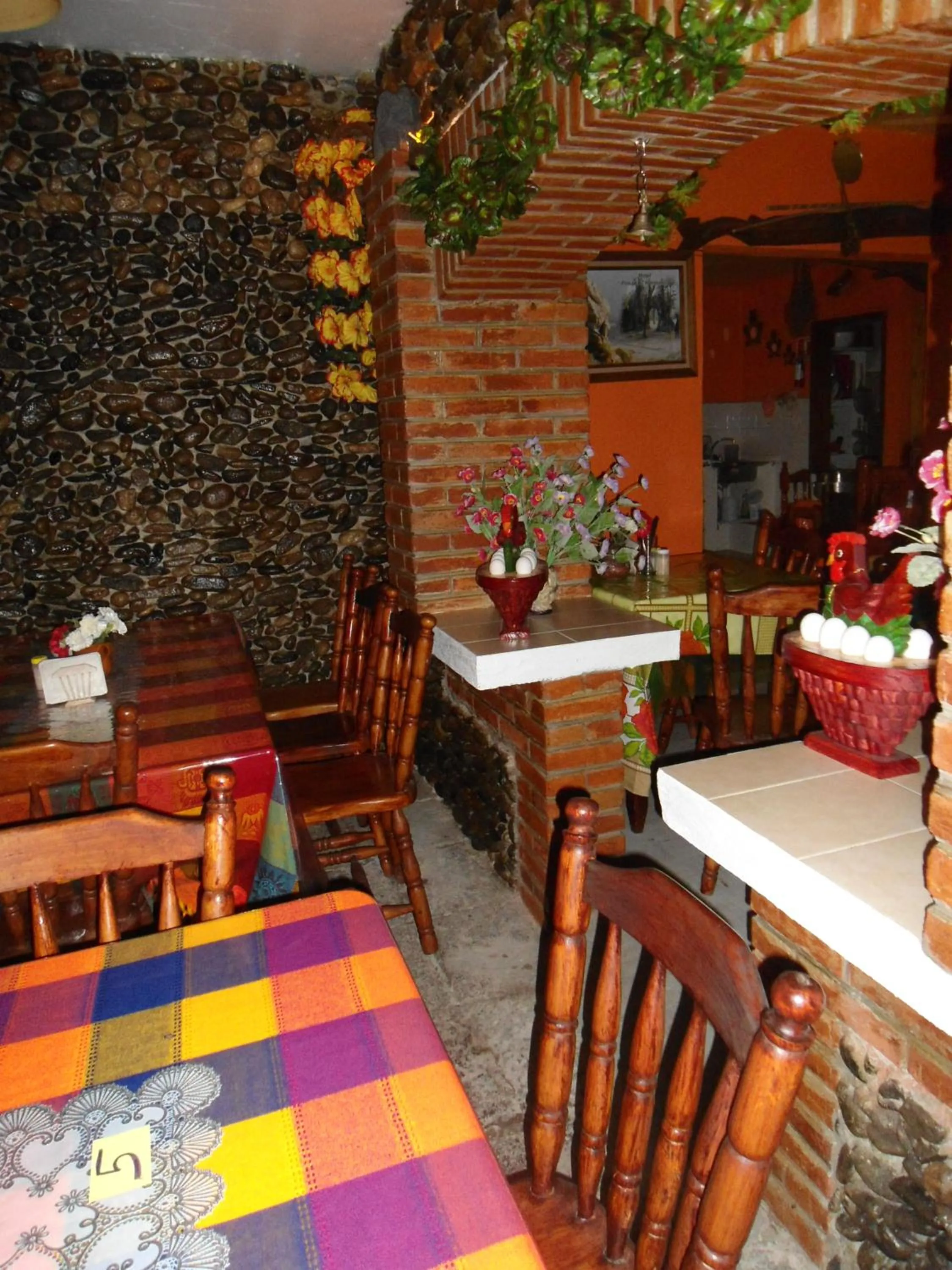Restaurant/places to eat in Posada Dos Hermanos