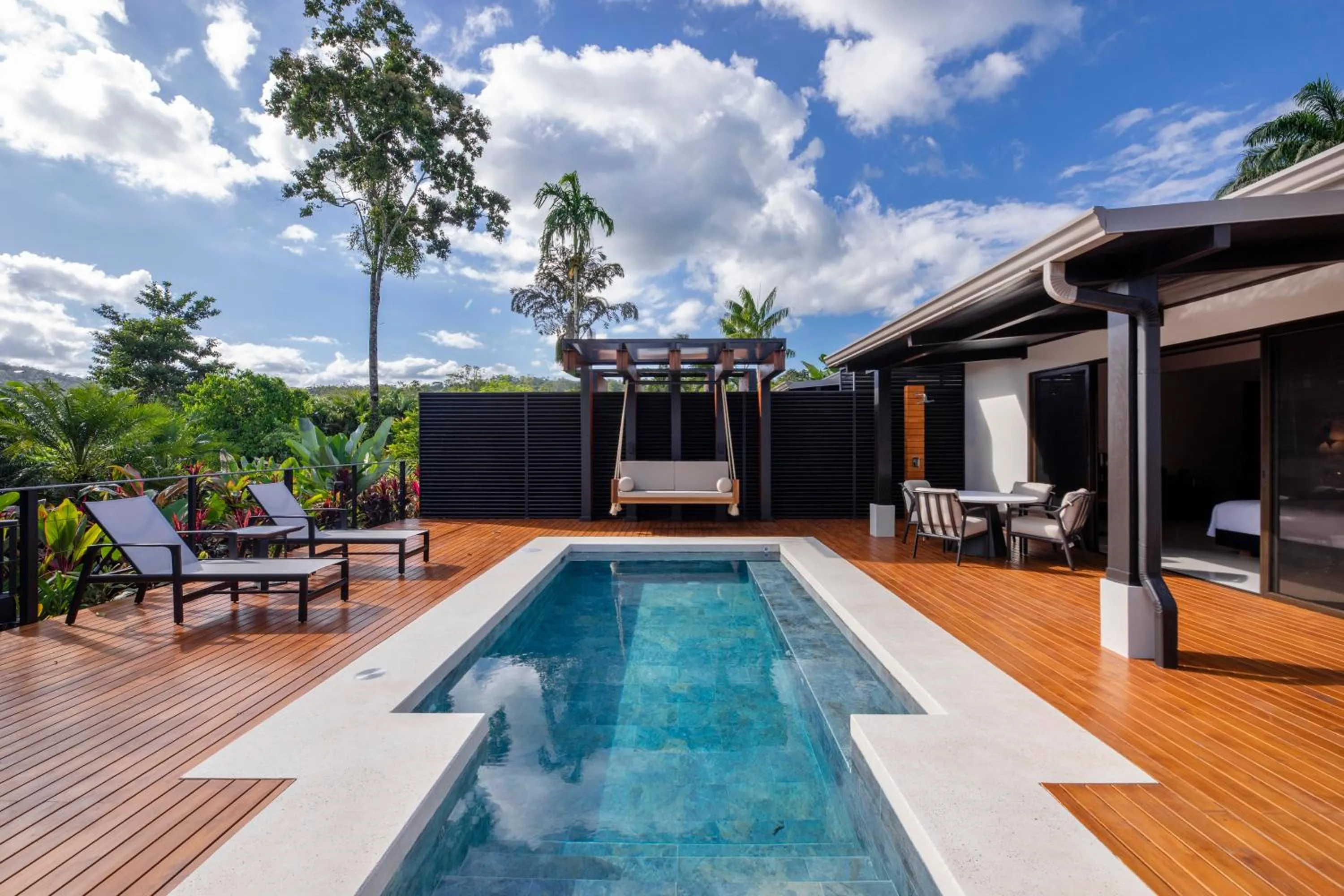Swimming pool in Arenal Manoa Resort & Hot Springs