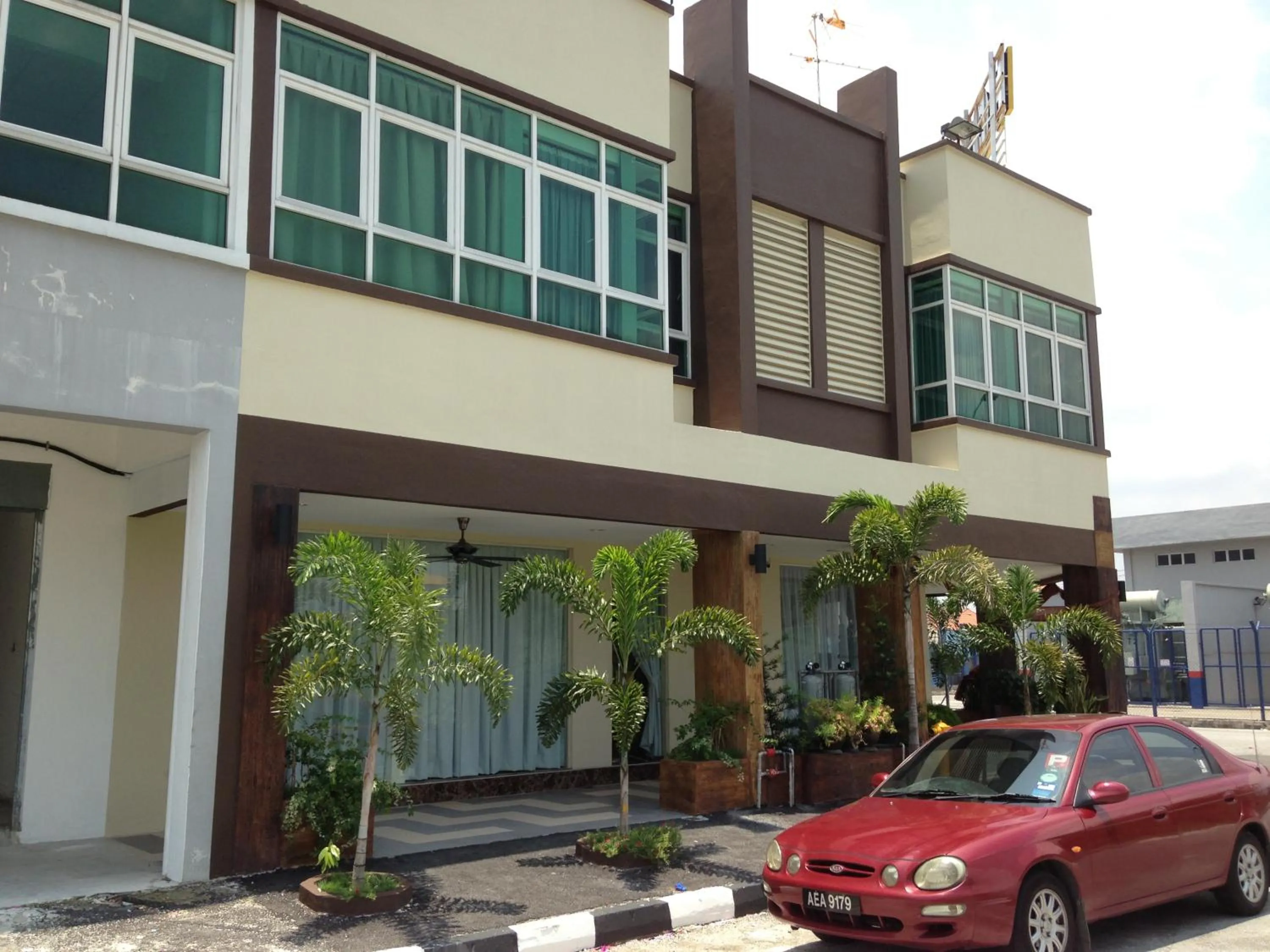 Property building in Hotel Checkedinn