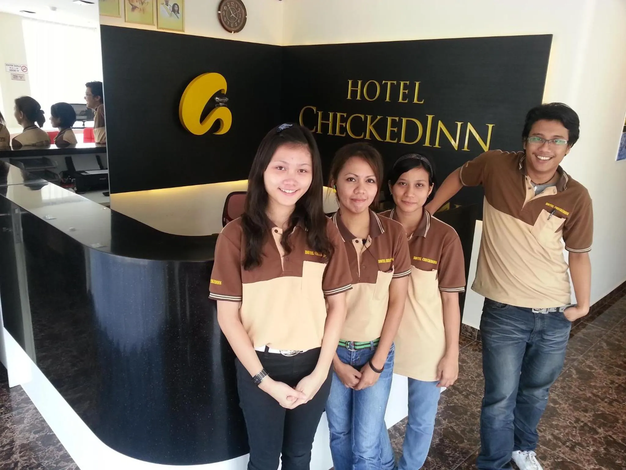 Staff in Hotel Checkedinn