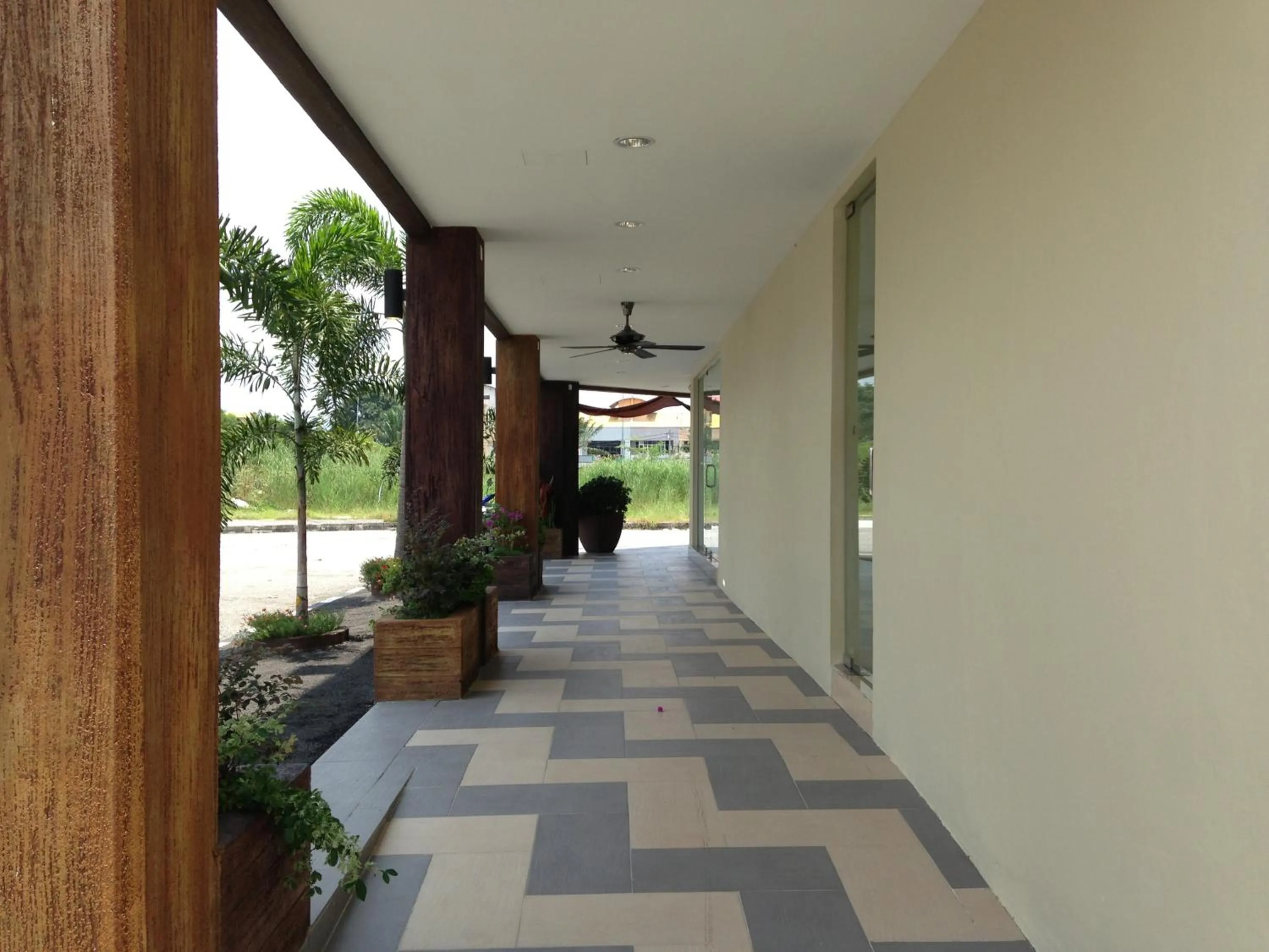 Day in Hotel Checkedinn