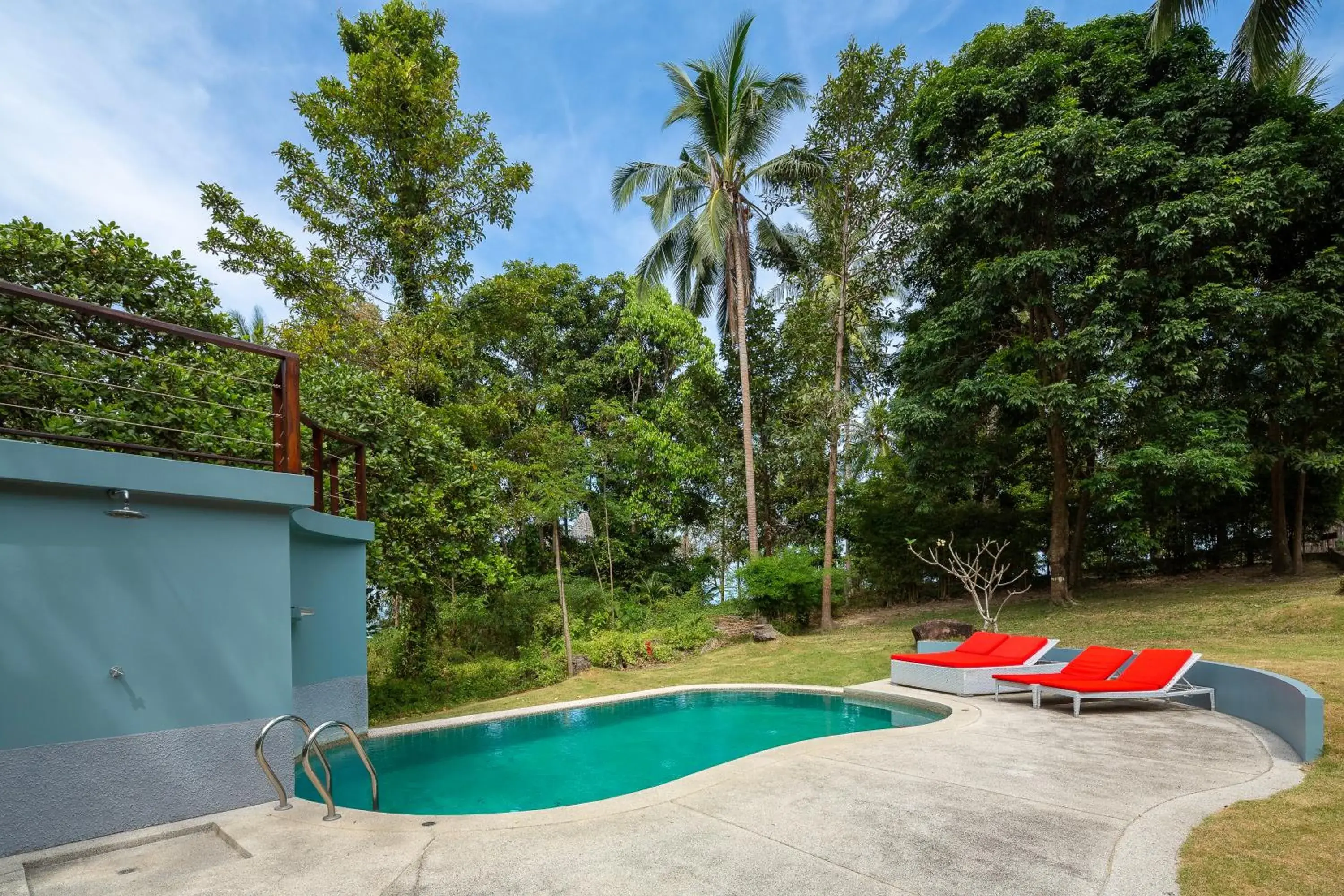 Swimming pool in The Jungle Club - SHA Extra Plus Swimming pool in The Jungle Club - SHA Extra Plus