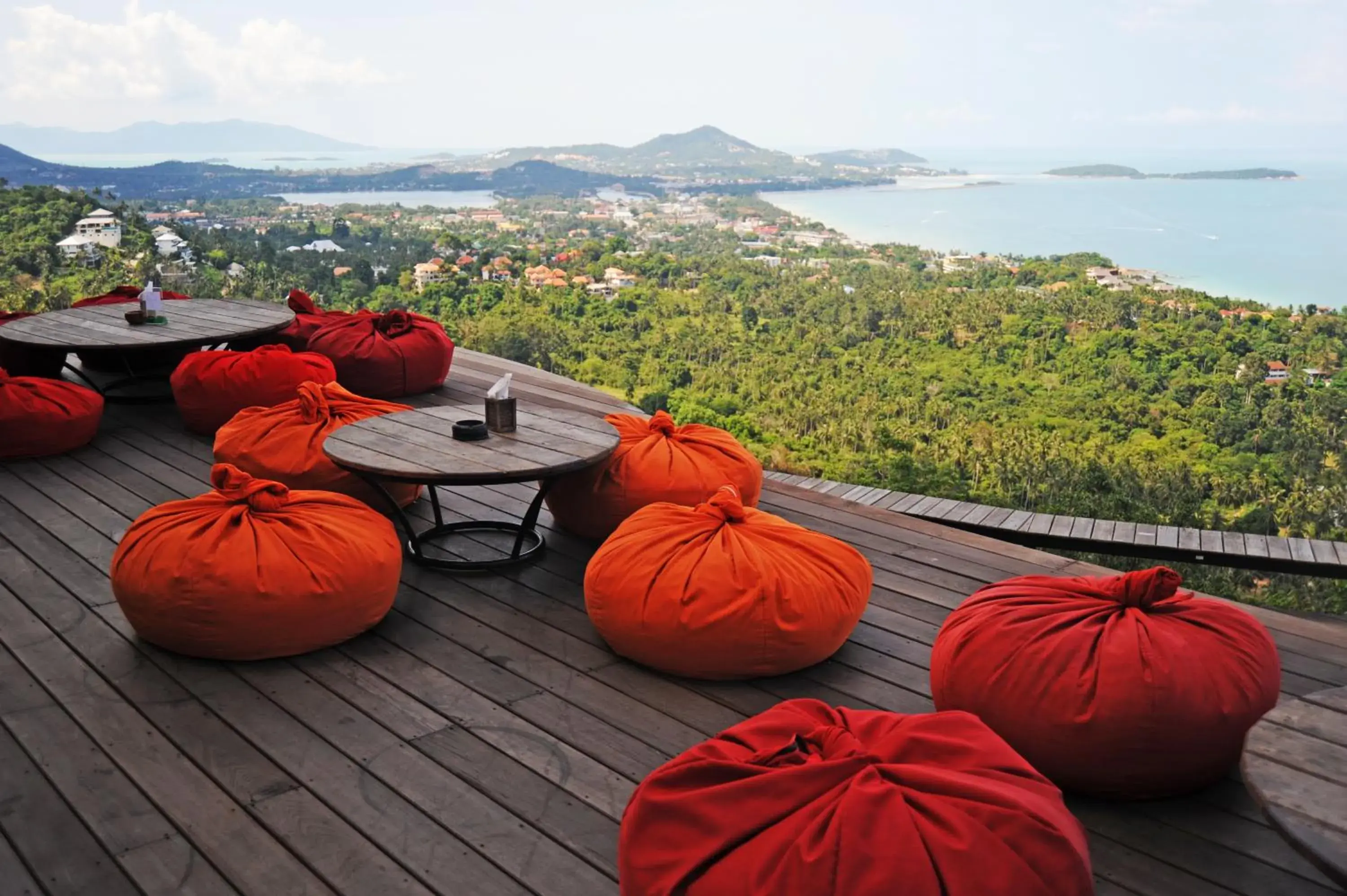 Lounge or bar in The Jungle Club - SHA Extra Plus Lounge or bar in The Jungle Club - SHA Extra Plus