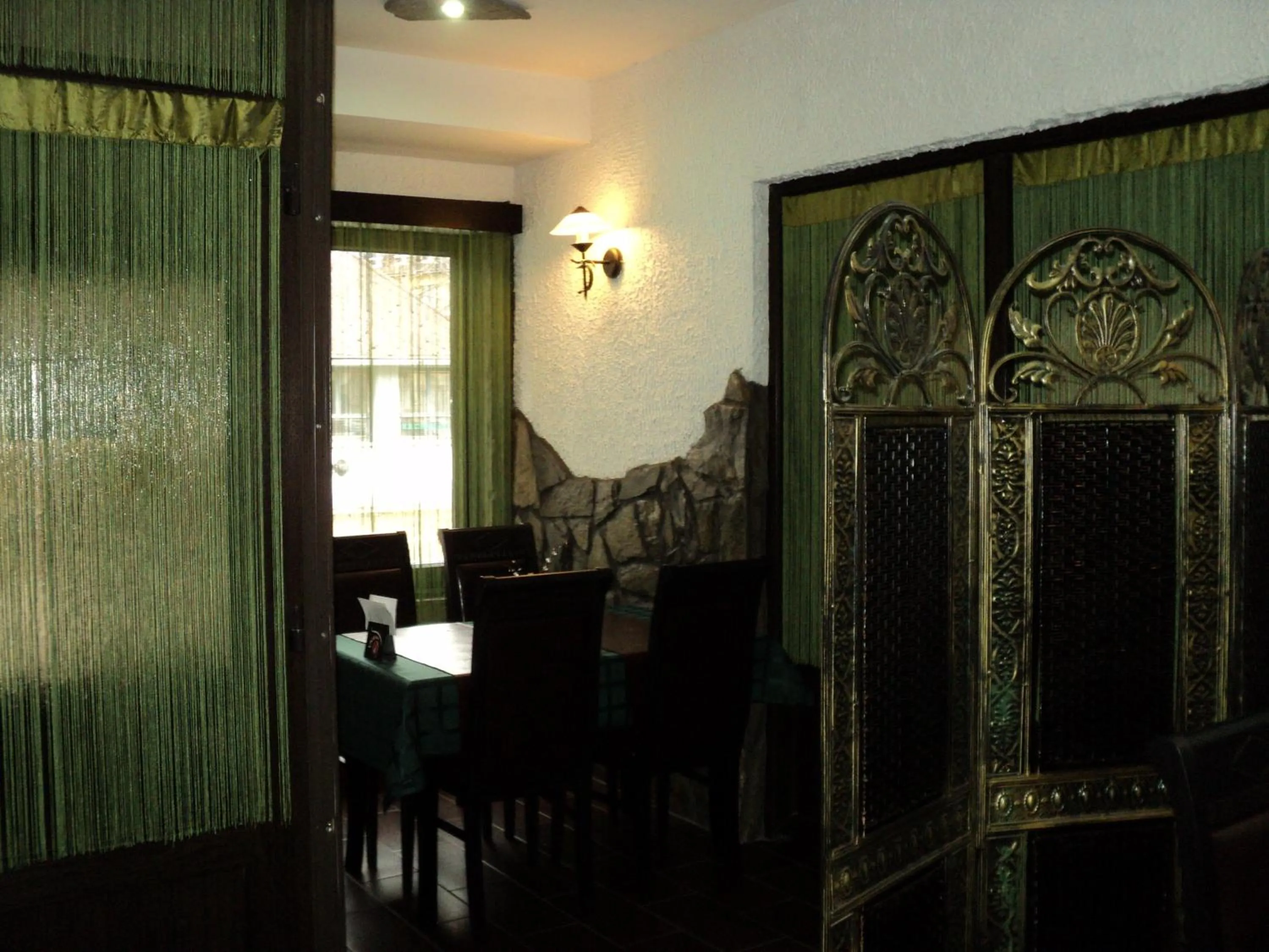 Restaurant/places to eat in Kovács Hotel Superior
