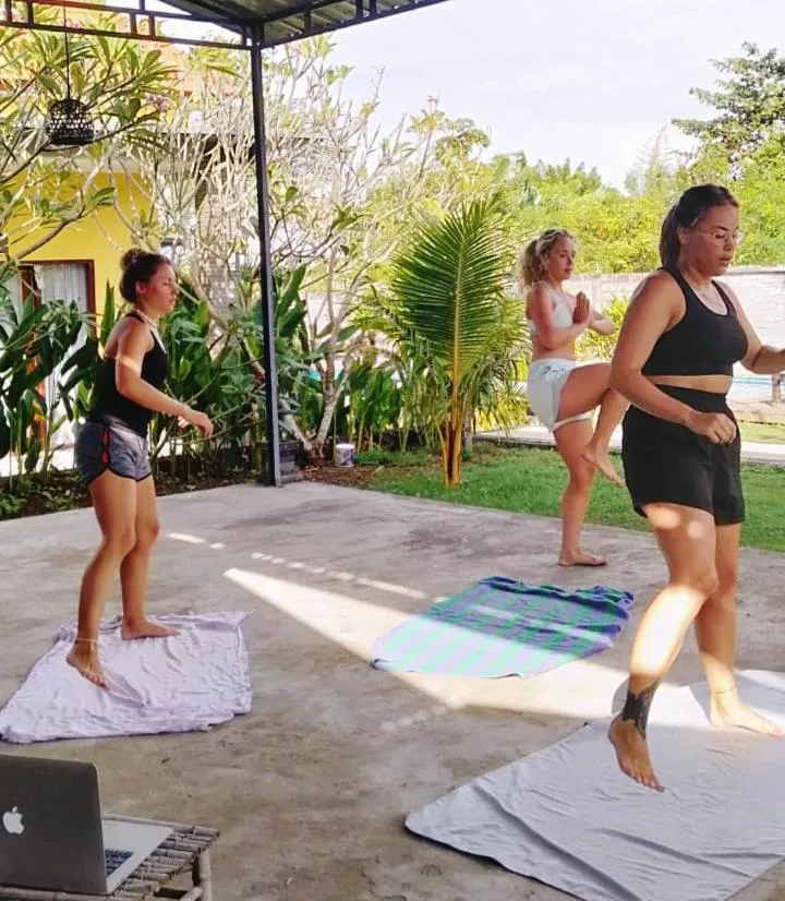 Dream Beach Hostel Lembongan