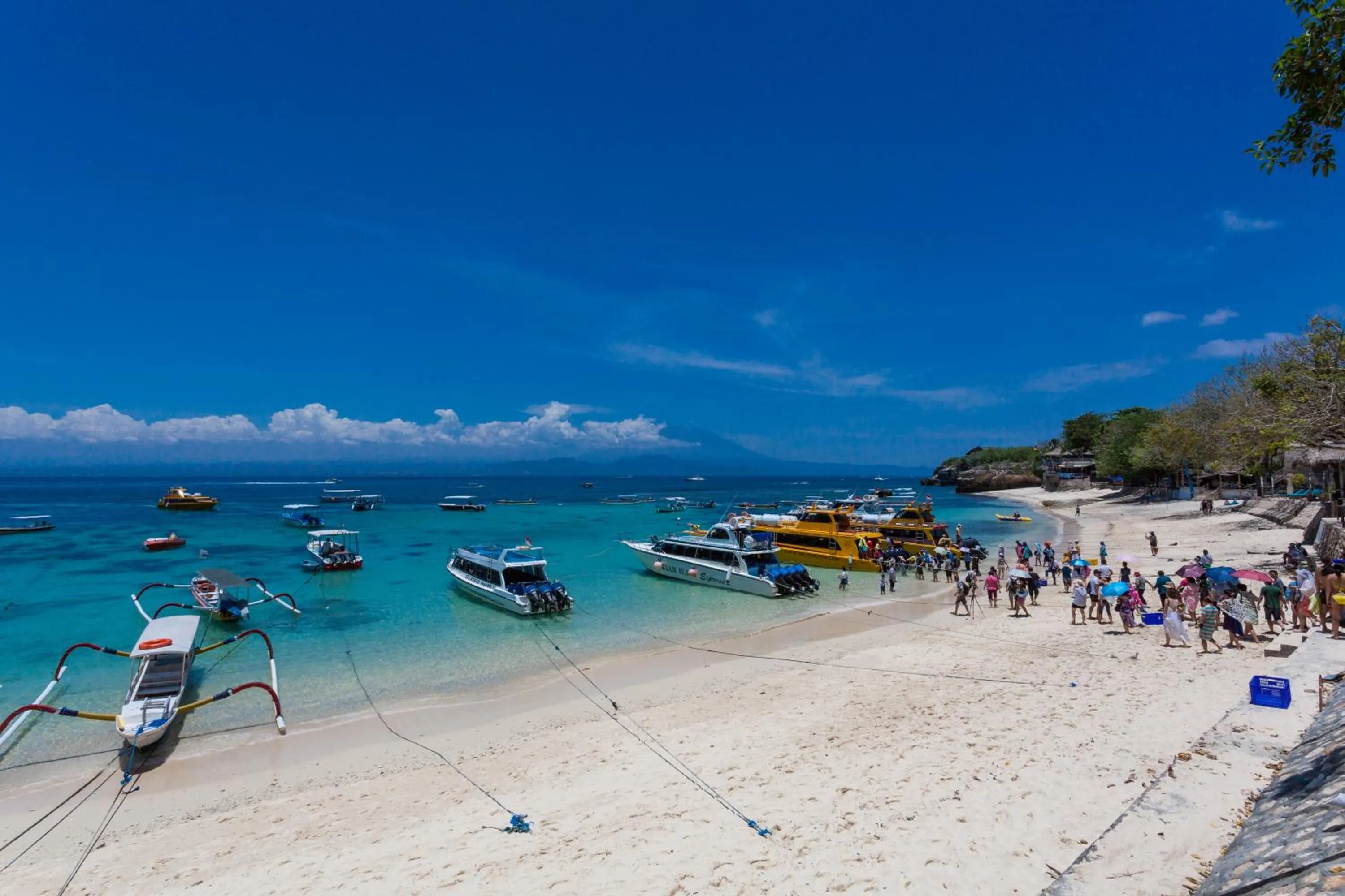 Beach in Dream Beach Hostel Lembongan