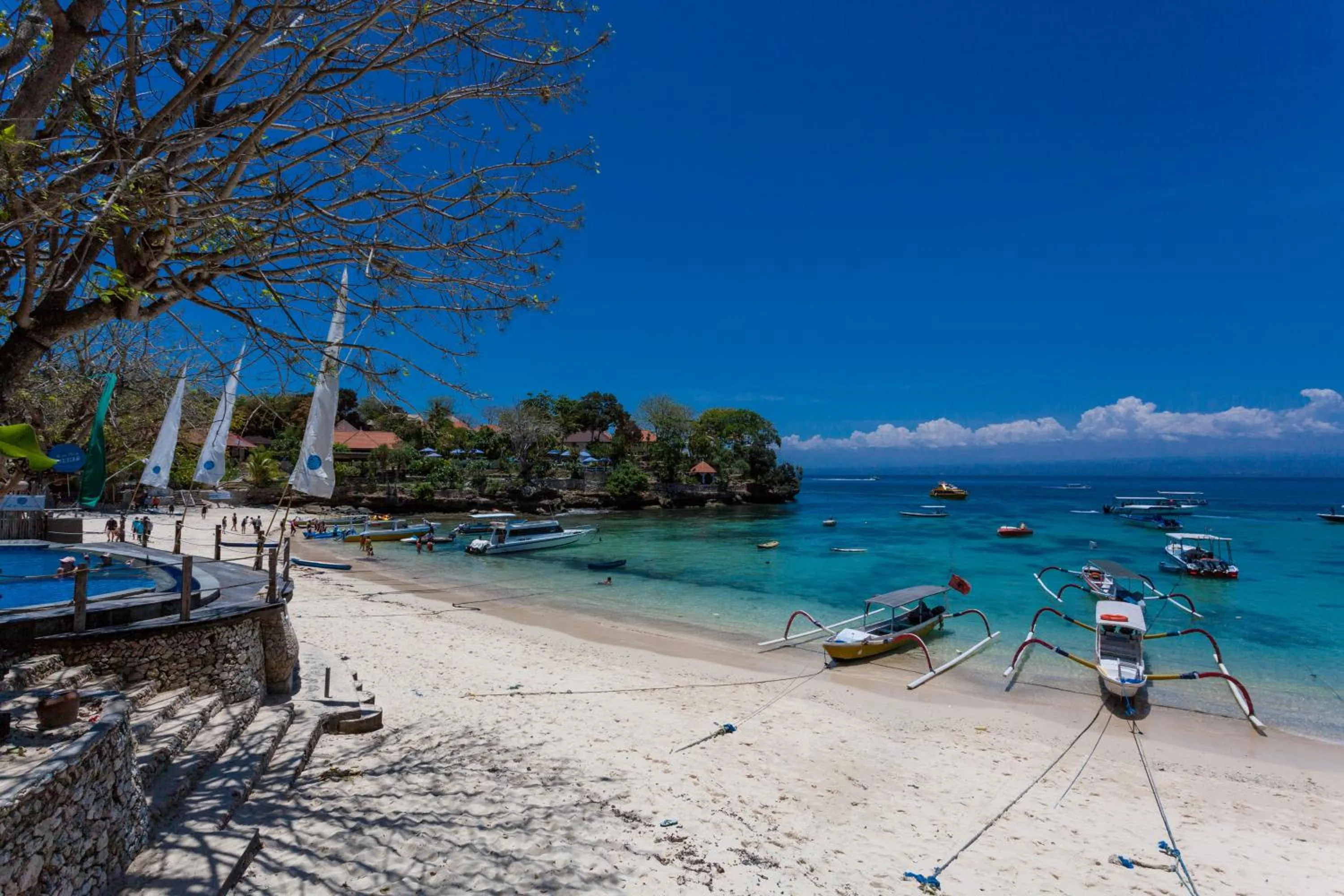 Beach in Dream Beach Hostel Lembongan