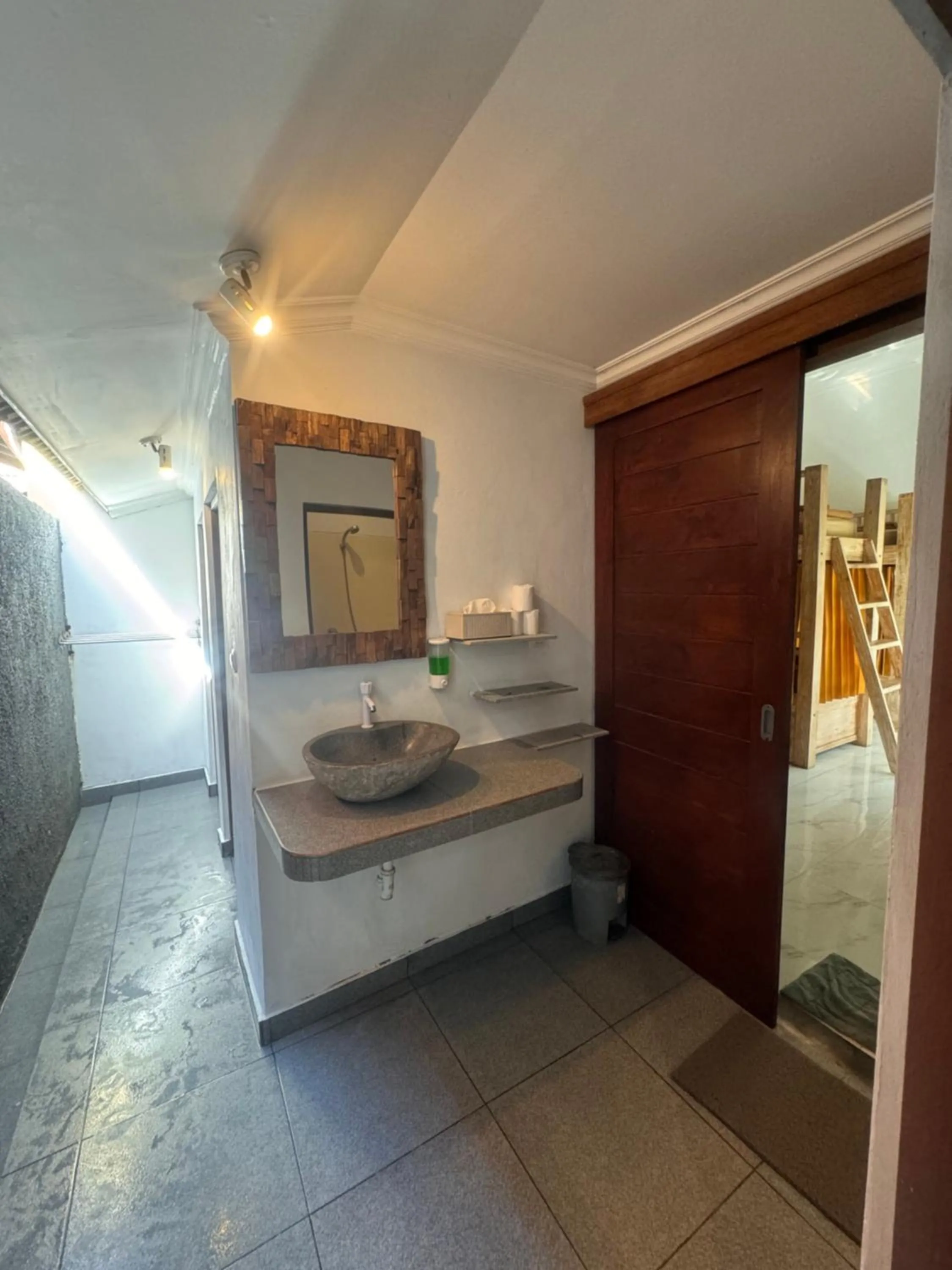 Dream Beach Hostel Lembongan