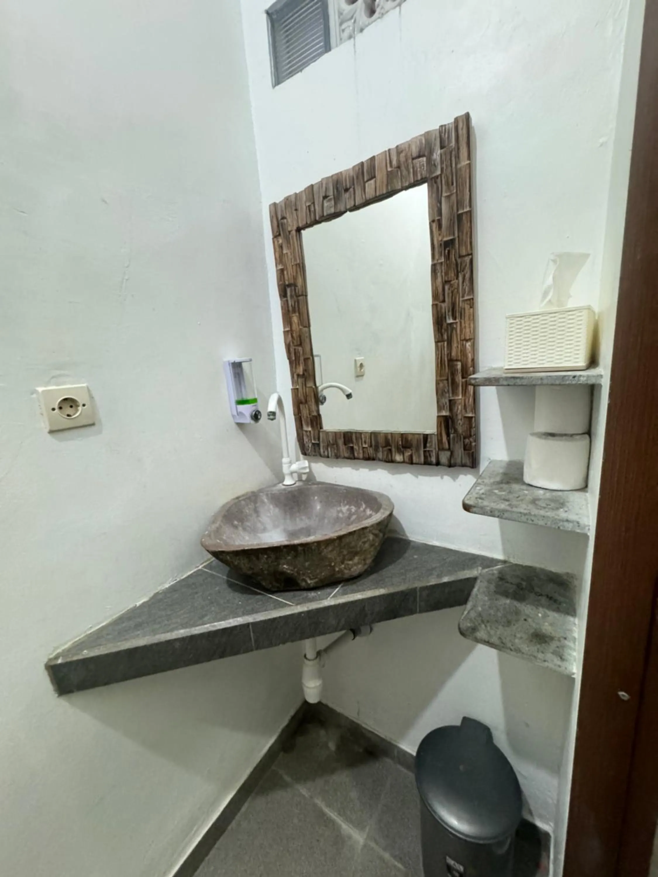 Dream Beach Hostel Lembongan