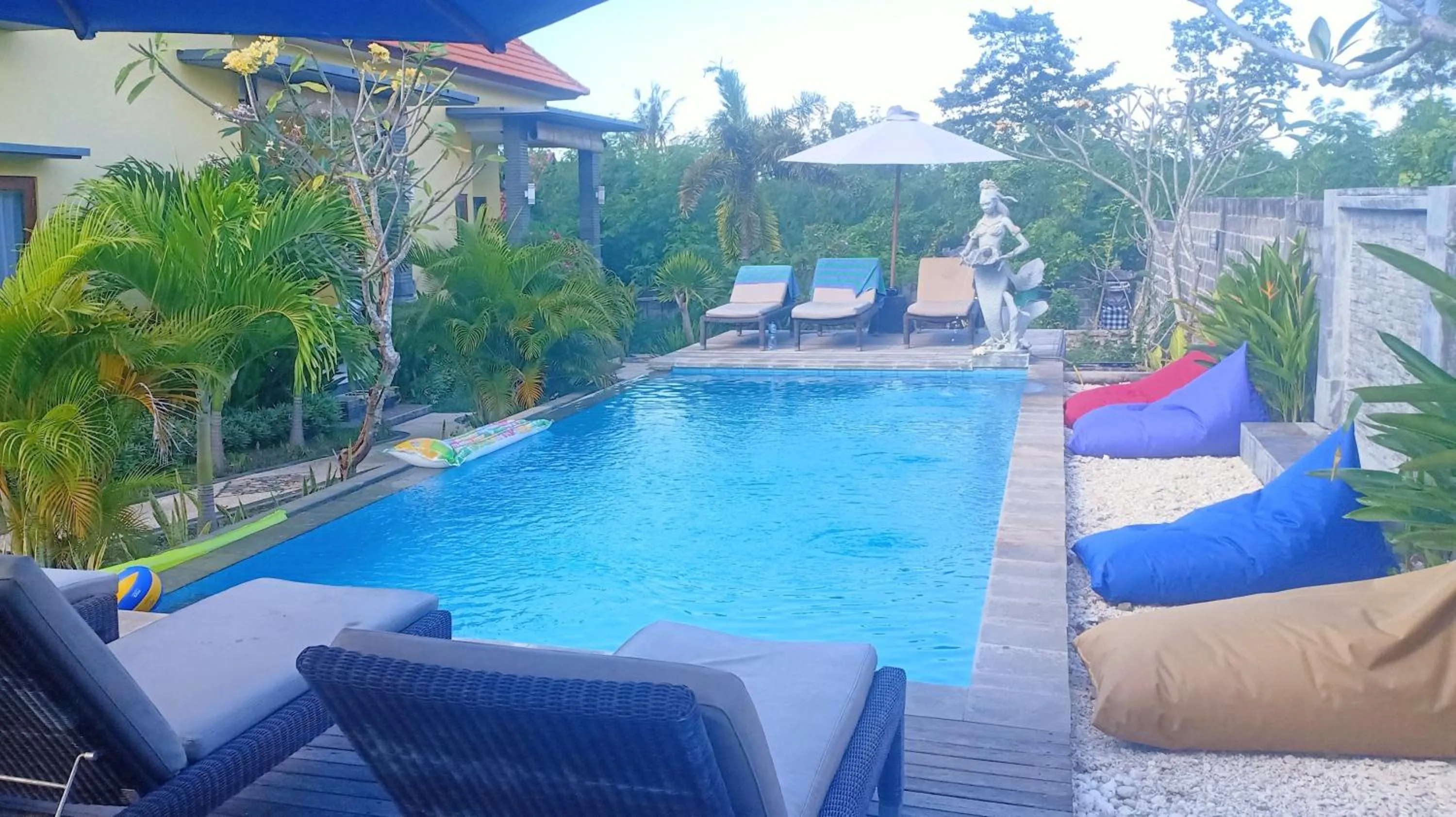 Dream Beach Hostel Lembongan