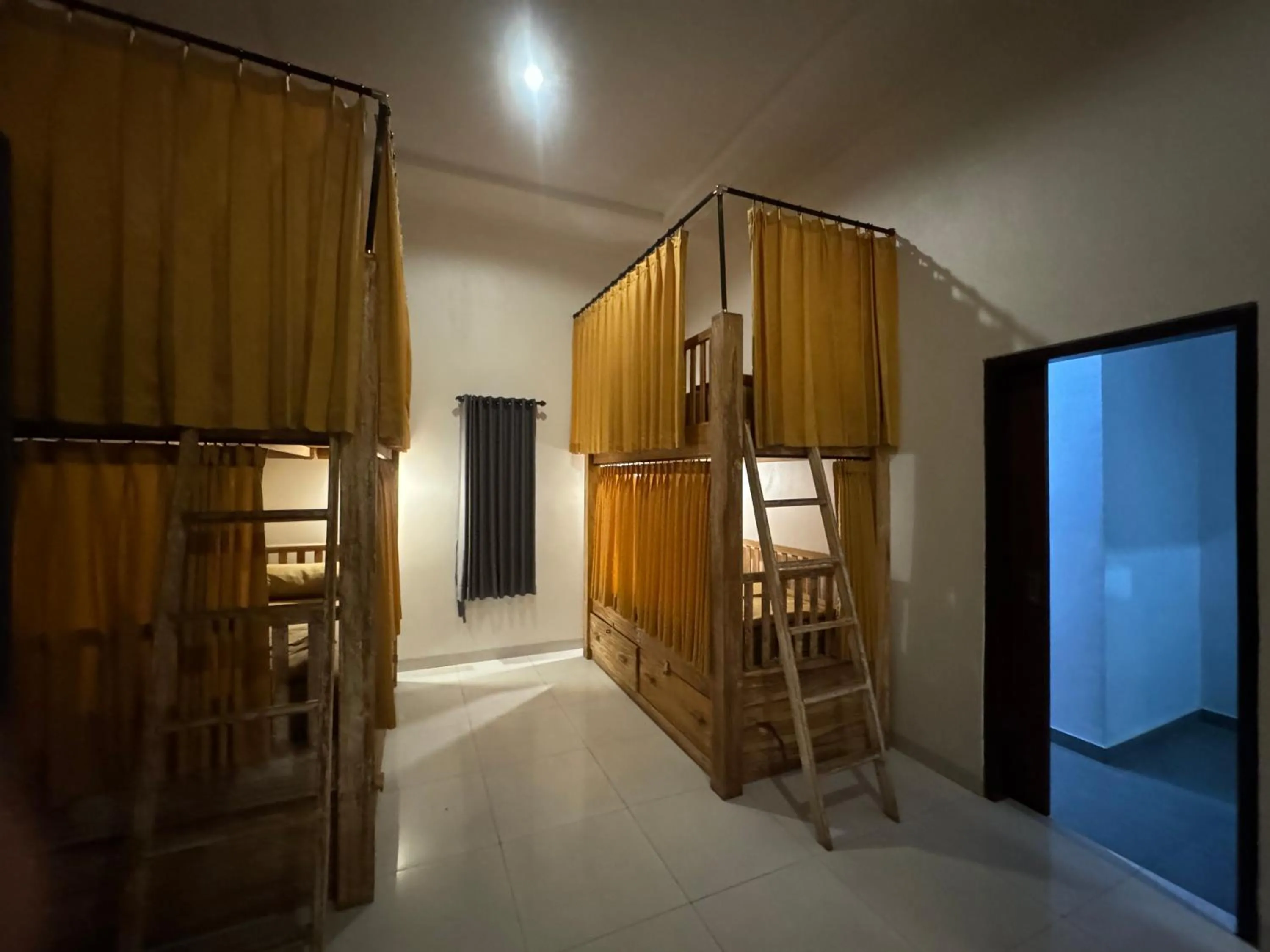 Dream Beach Hostel Lembongan