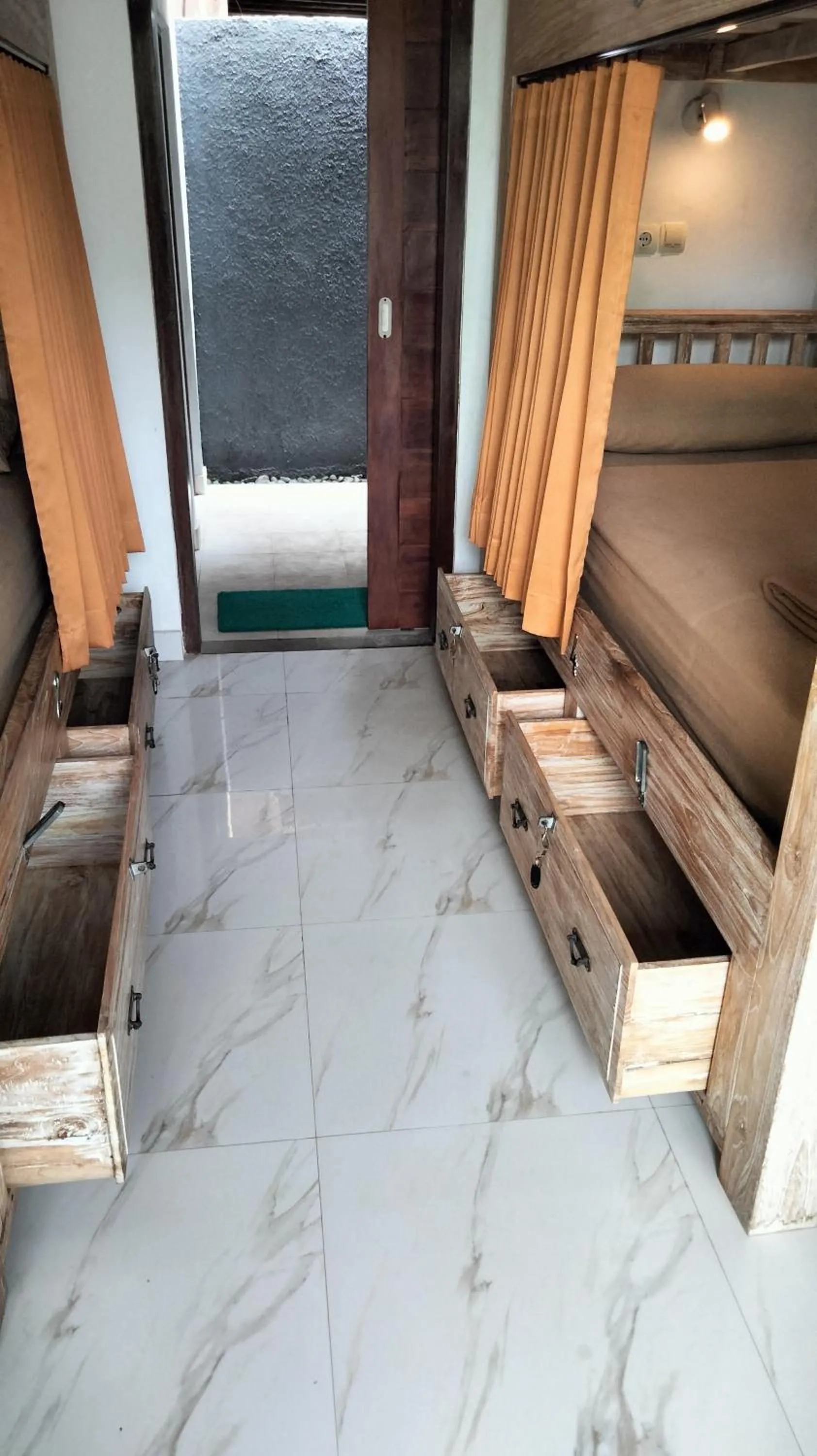 Dream Beach Hostel Lembongan