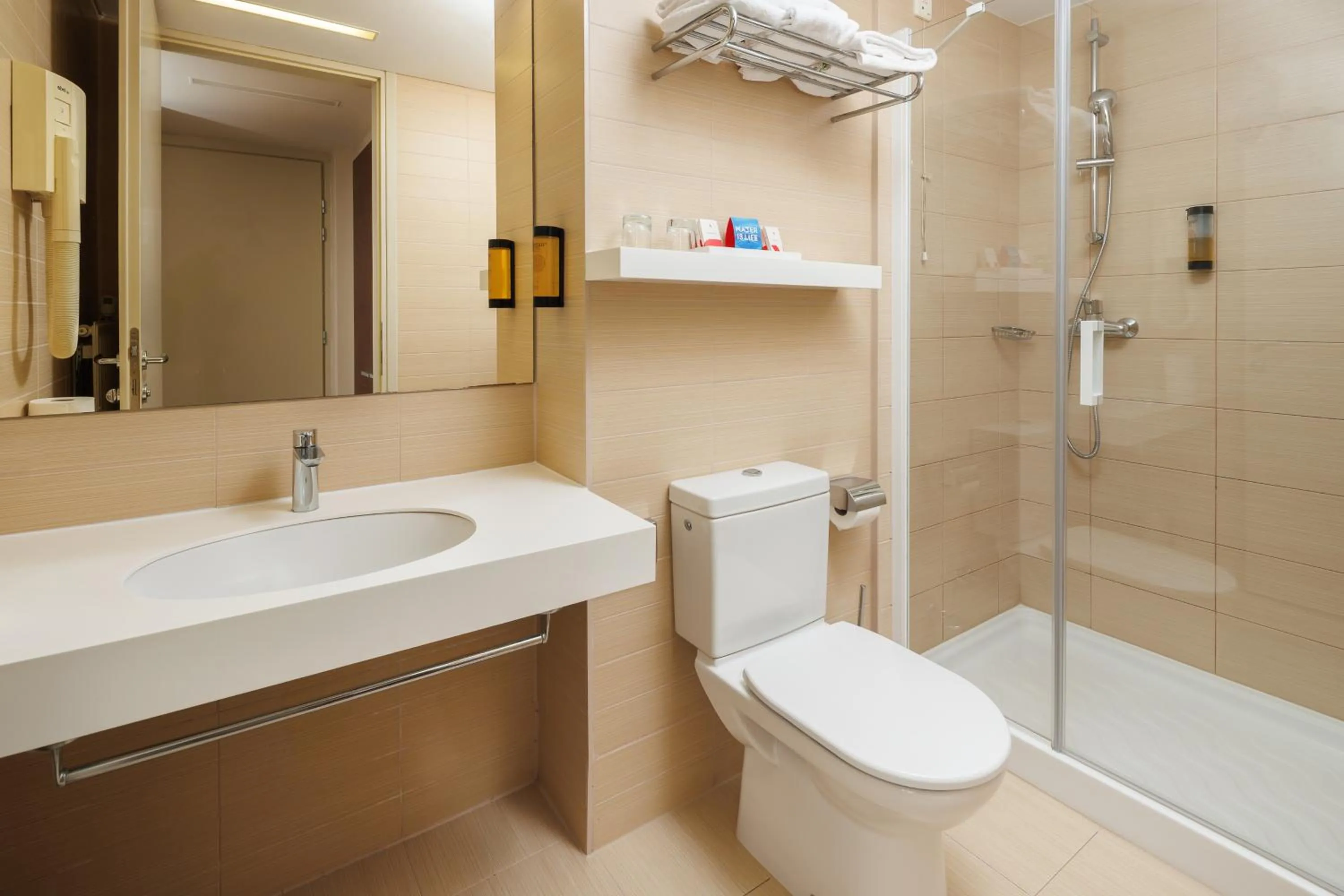 Bathroom in Hotel Albatros Plava Laguna