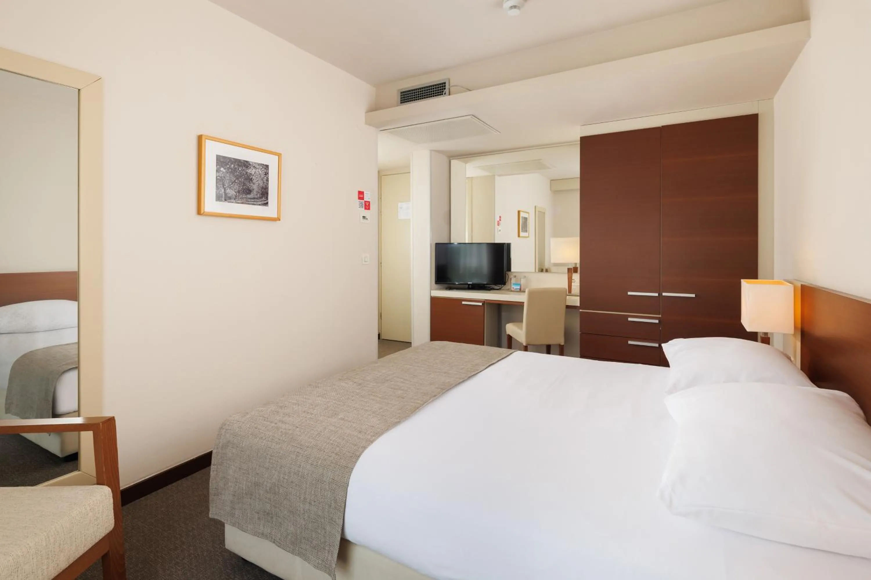 Bedroom, Bed in Hotel Albatros Plava Laguna