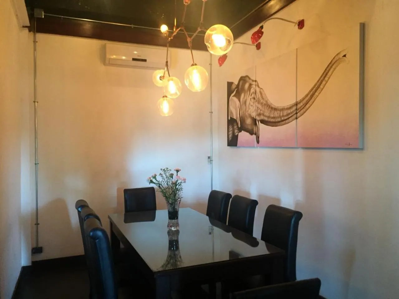 Meeting/conference room in Seasons Riverside Hotel