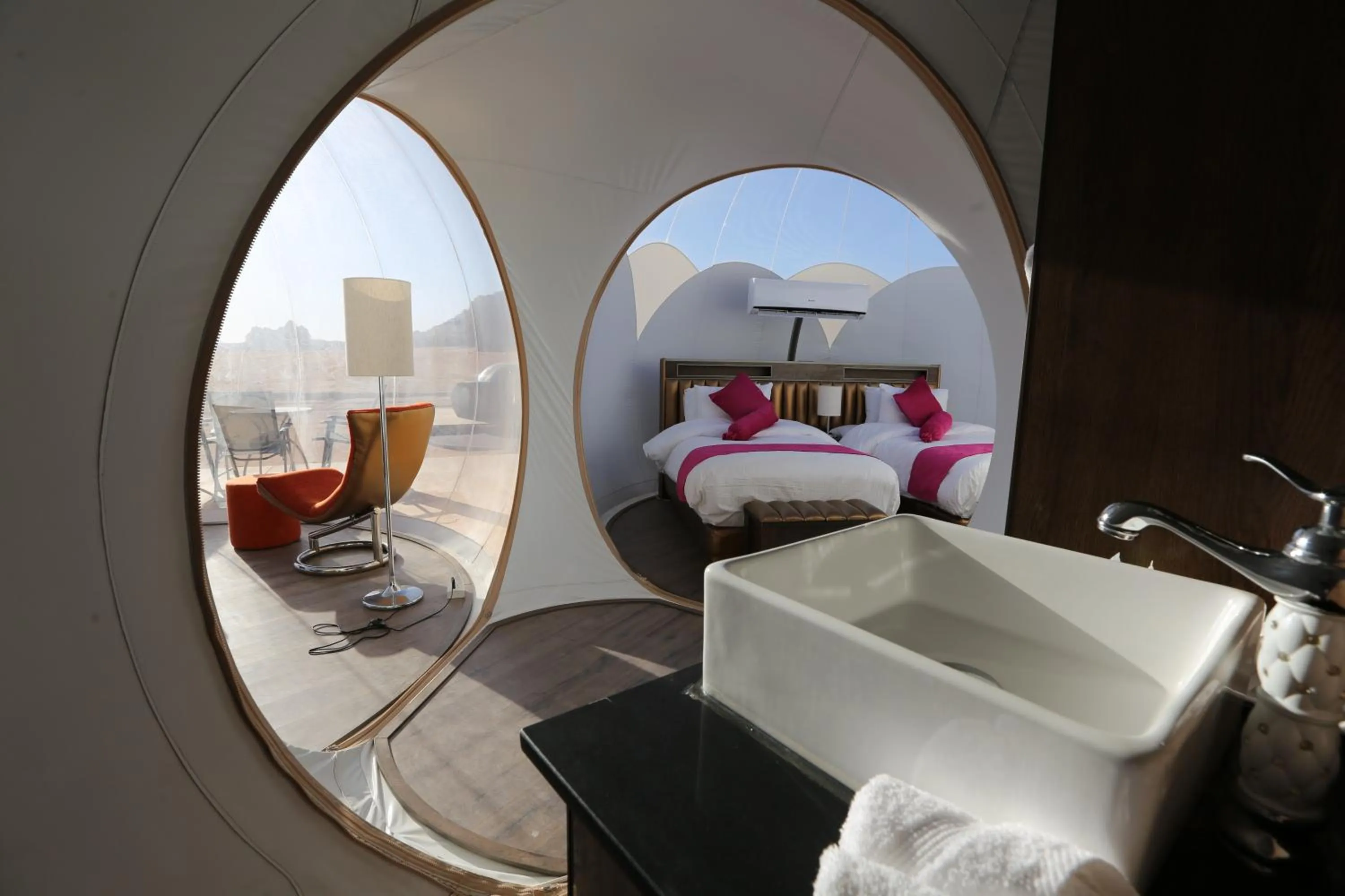 Toilet, Bed in Wadi Rum Bubble Luxotel