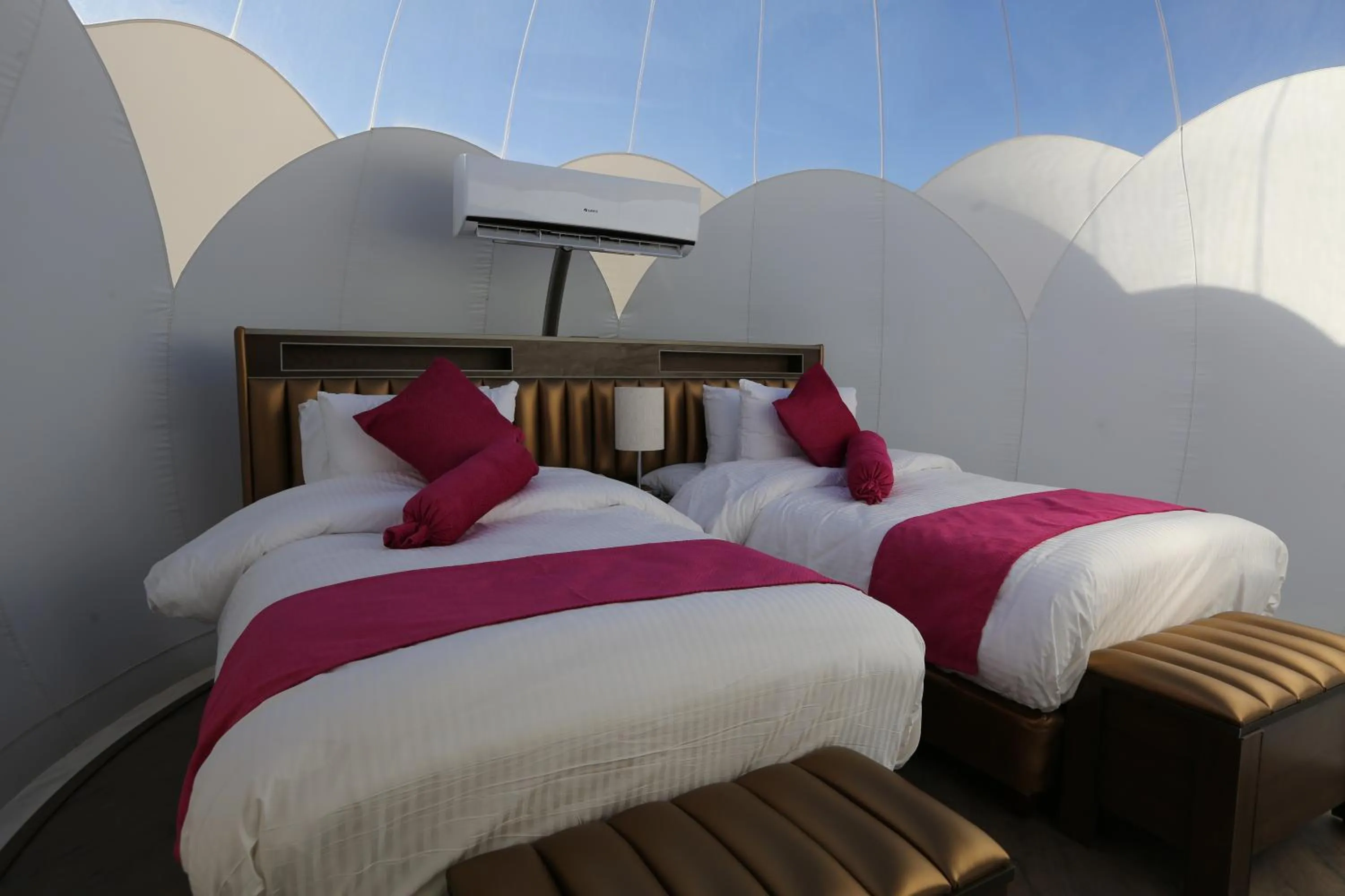 Bedroom, Bed in Wadi Rum Bubble Luxotel