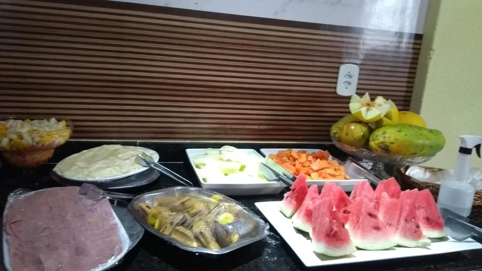 Buffet breakfast in Hotel Aracaju Express