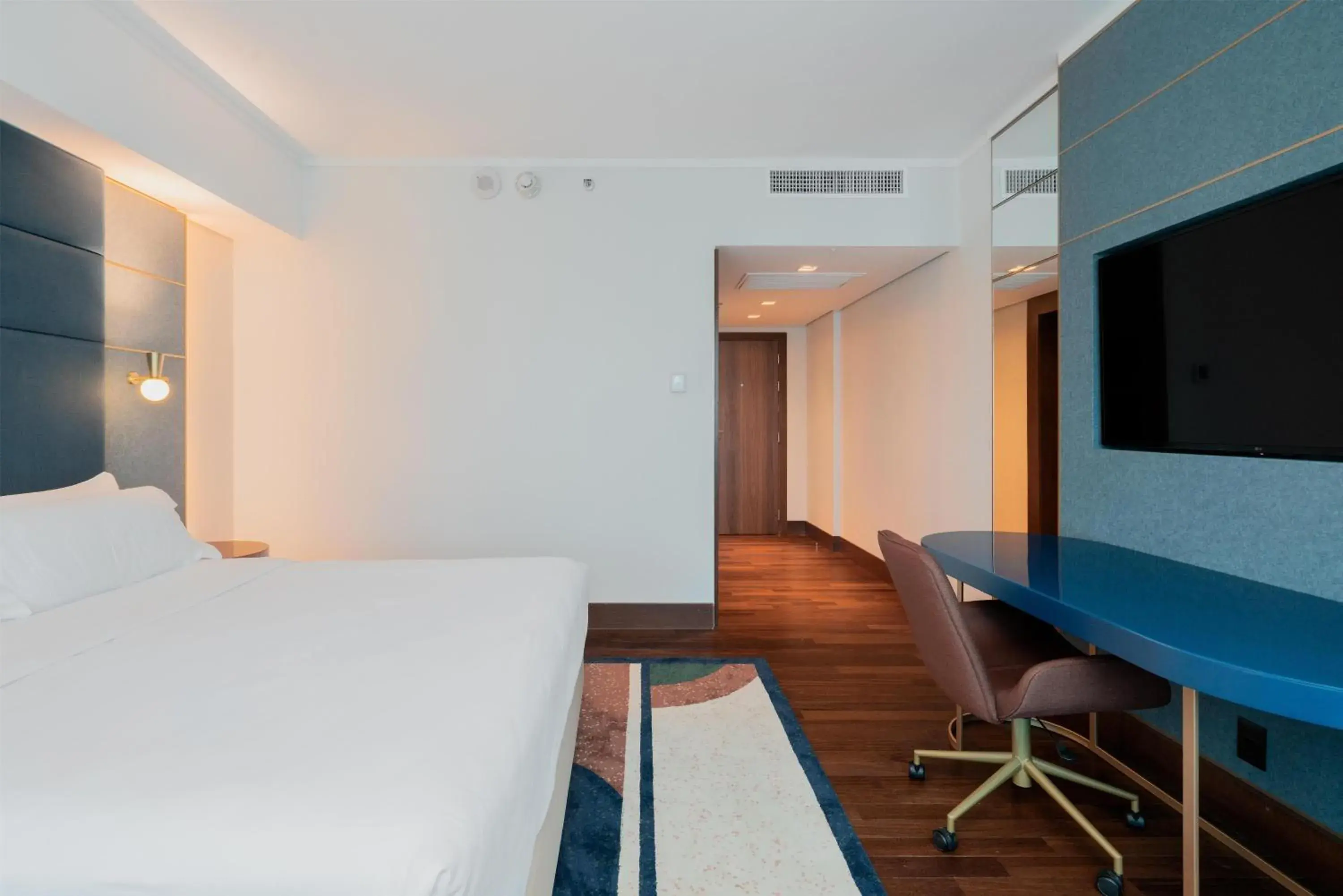 Bedroom, Bed in Hilton Porto Alegre, Brazil Bedroom, Bed in Hilton Porto Alegre, Brazil