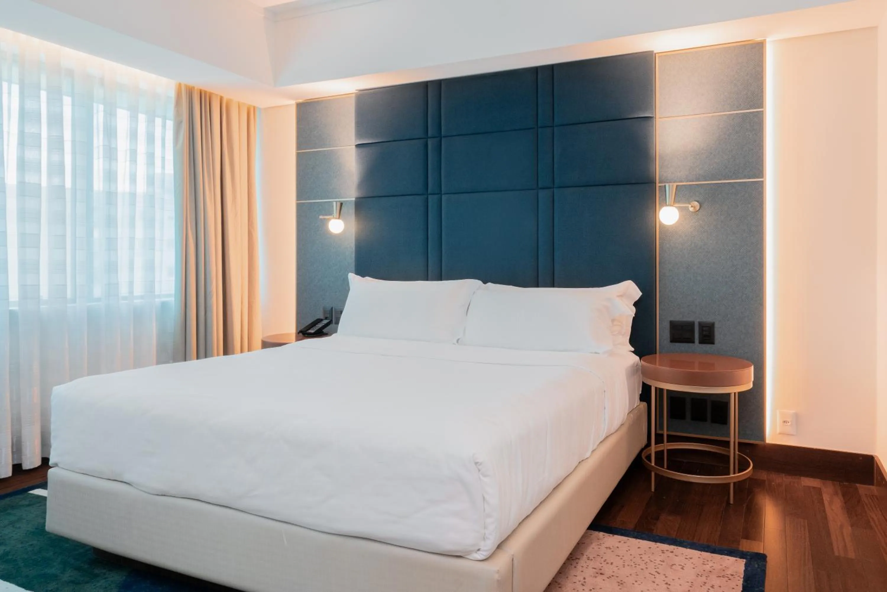 Bedroom, Bed in Hilton Porto Alegre, Brazil