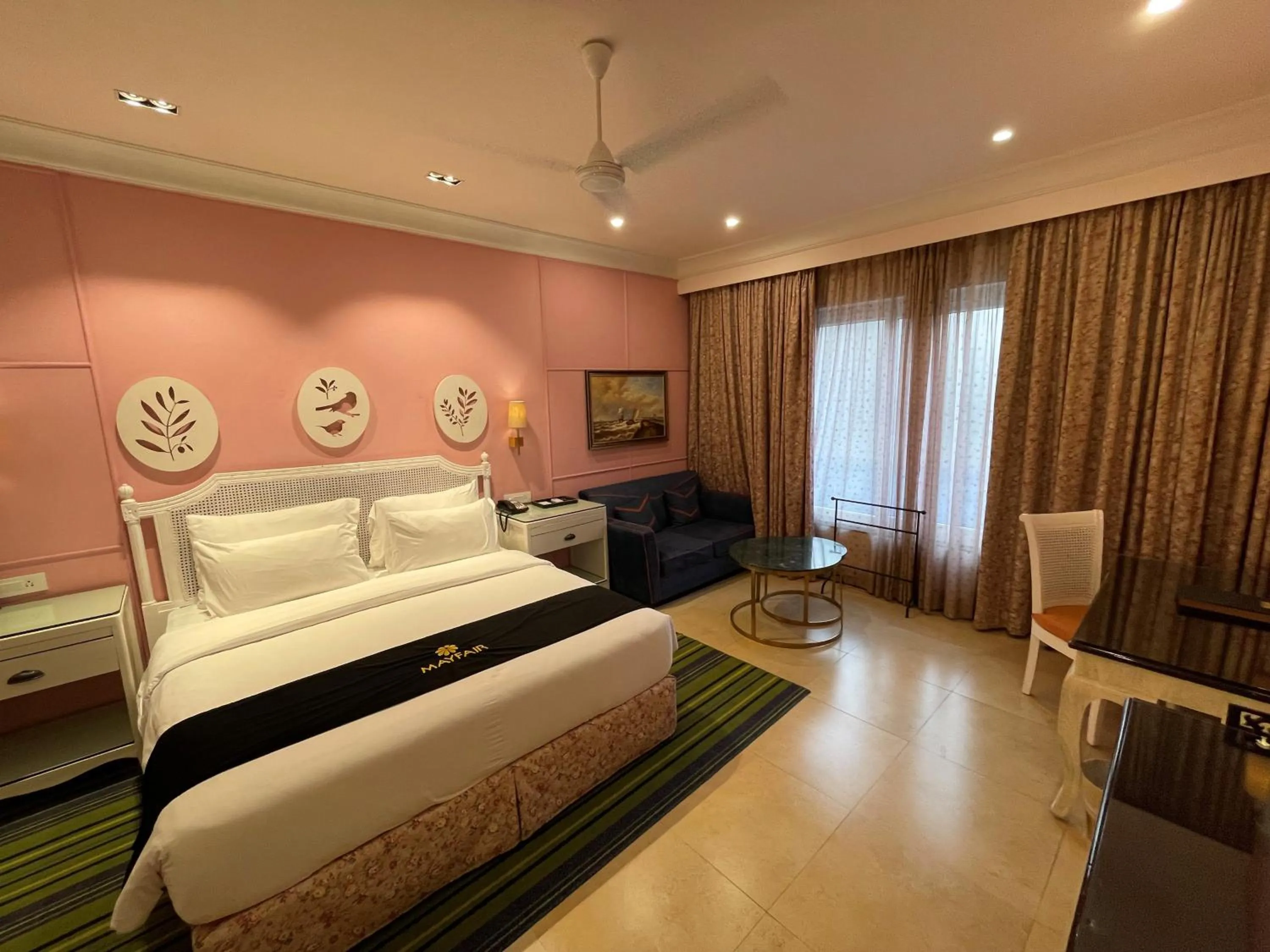 Bedroom, Bed in Mayfair Palm Beach Resort