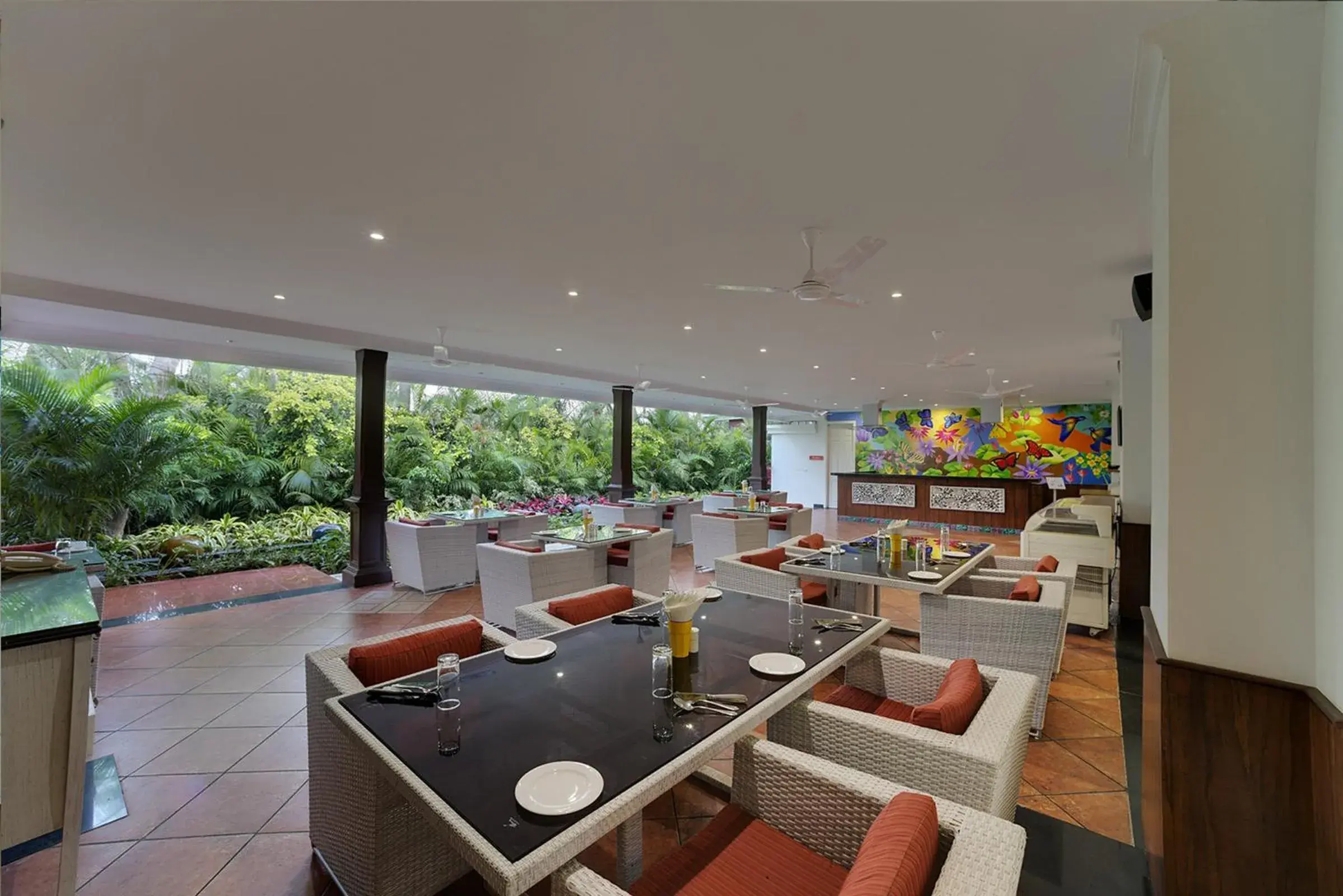 Restaurant/places to eat in Mayfair Palm Beach Resort Restaurant/places to eat in Mayfair Palm Beach Resort