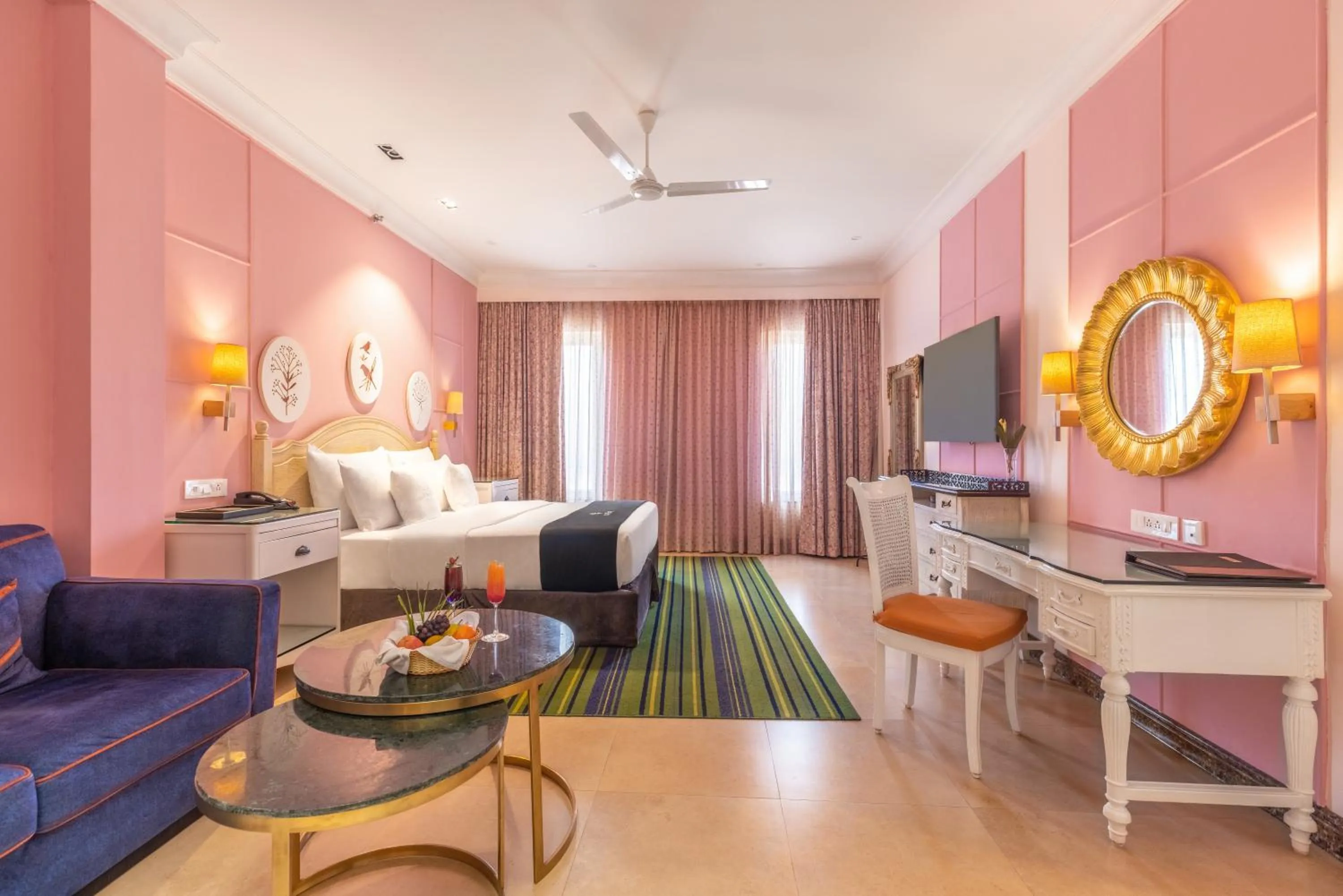 TV and multimedia in Mayfair Palm Beach Resort