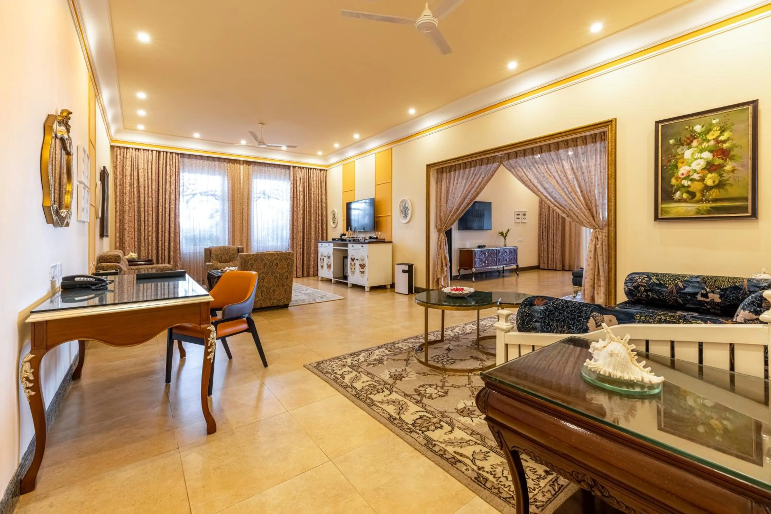 Living room in Mayfair Palm Beach Resort