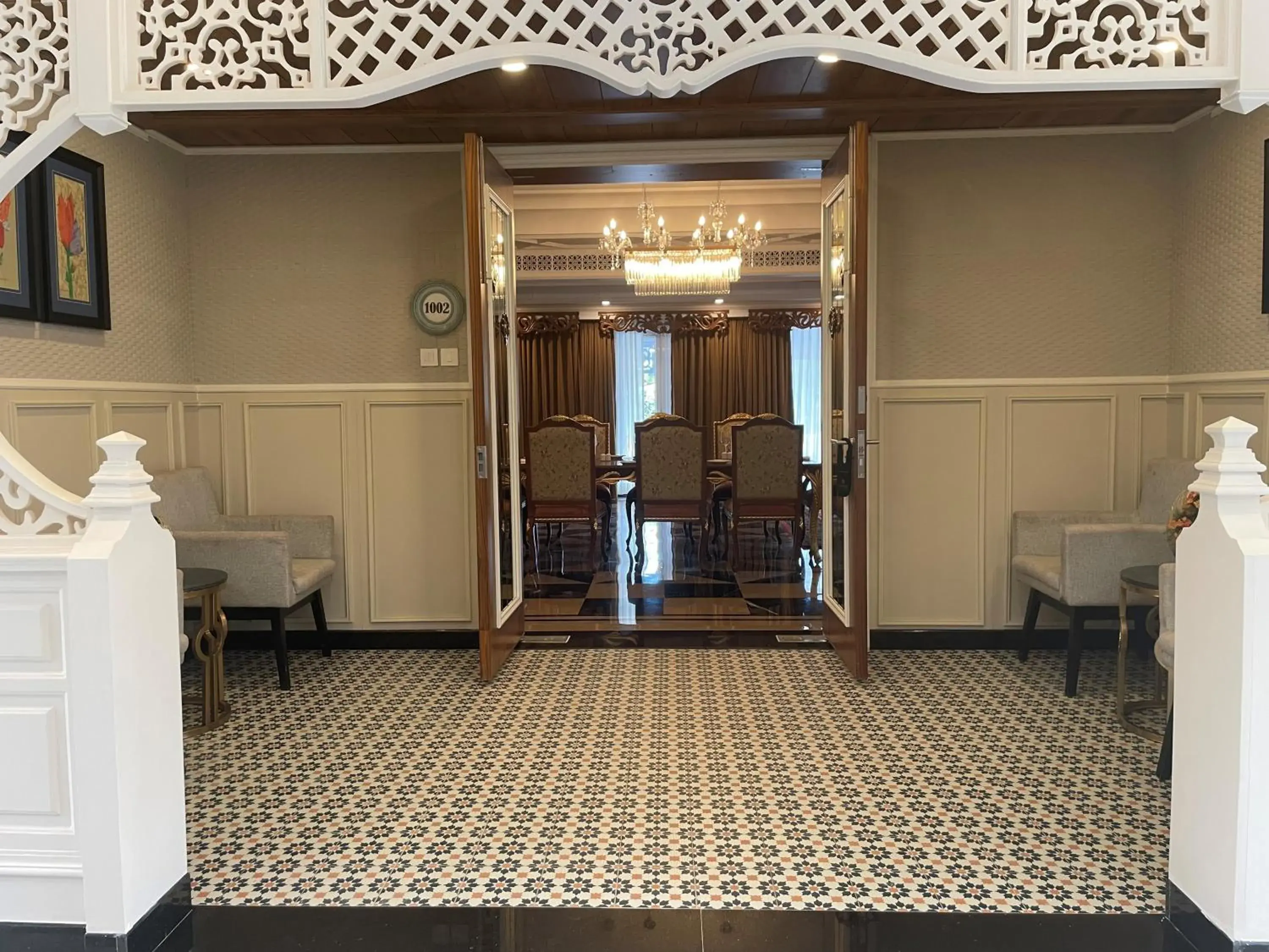 Living room in Mayfair Palm Beach Resort Living room in Mayfair Palm Beach Resort