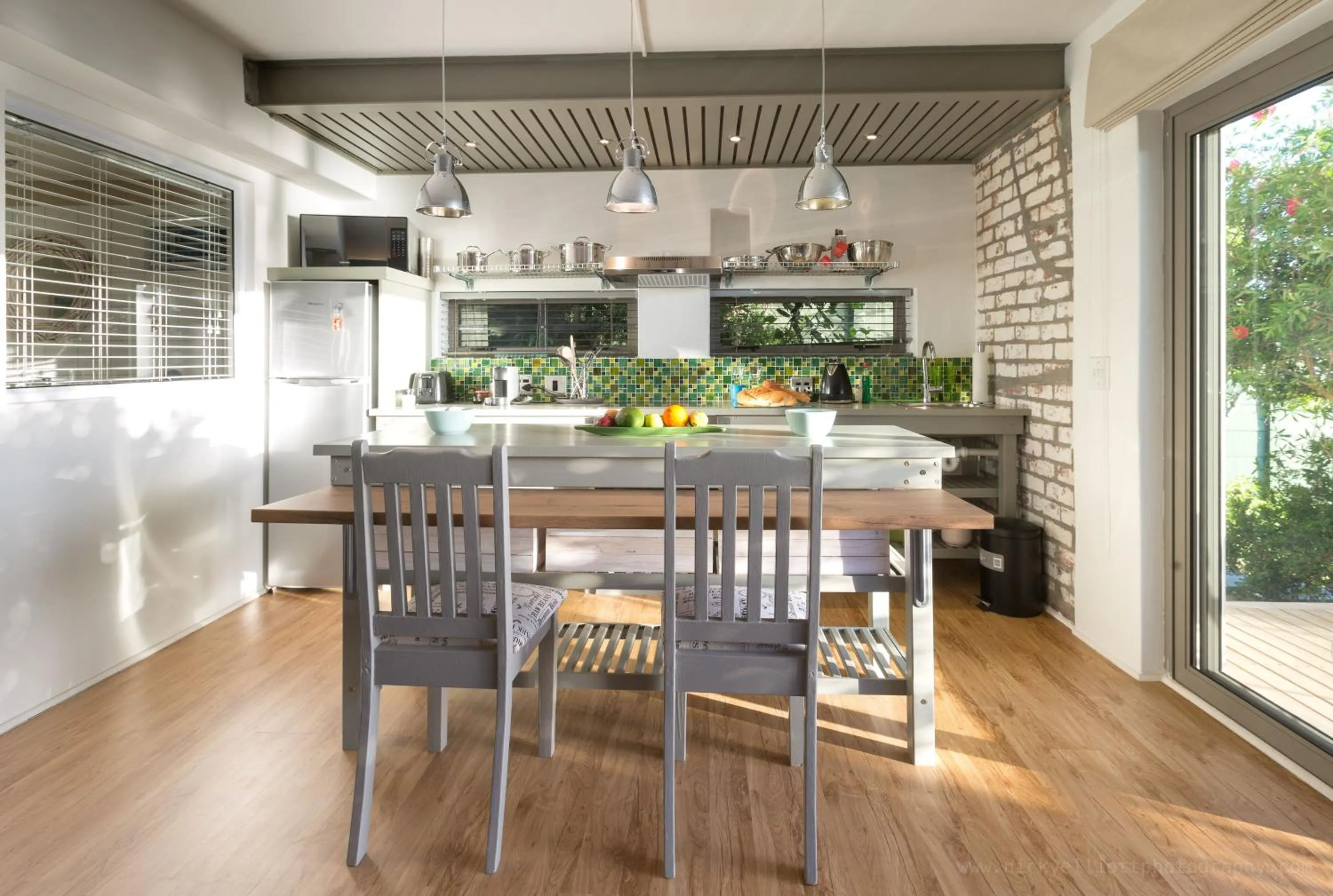 Dining area in Watercolours Studios