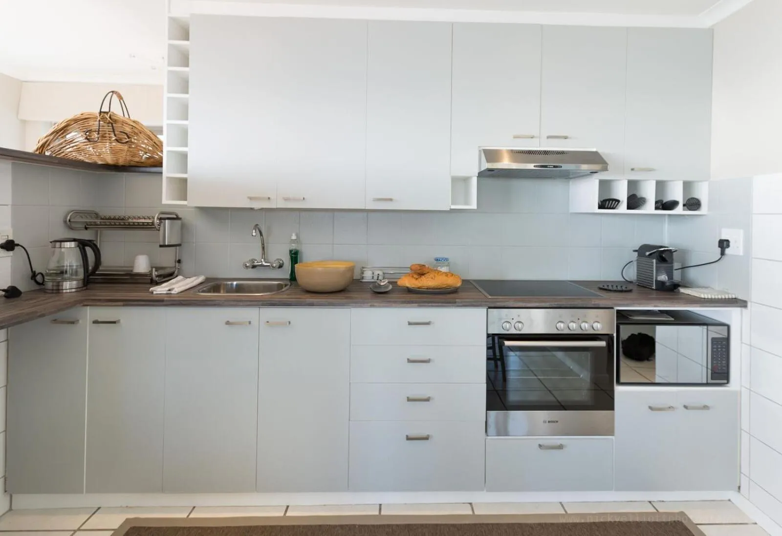 Kitchen or kitchenette in Watercolours Studios