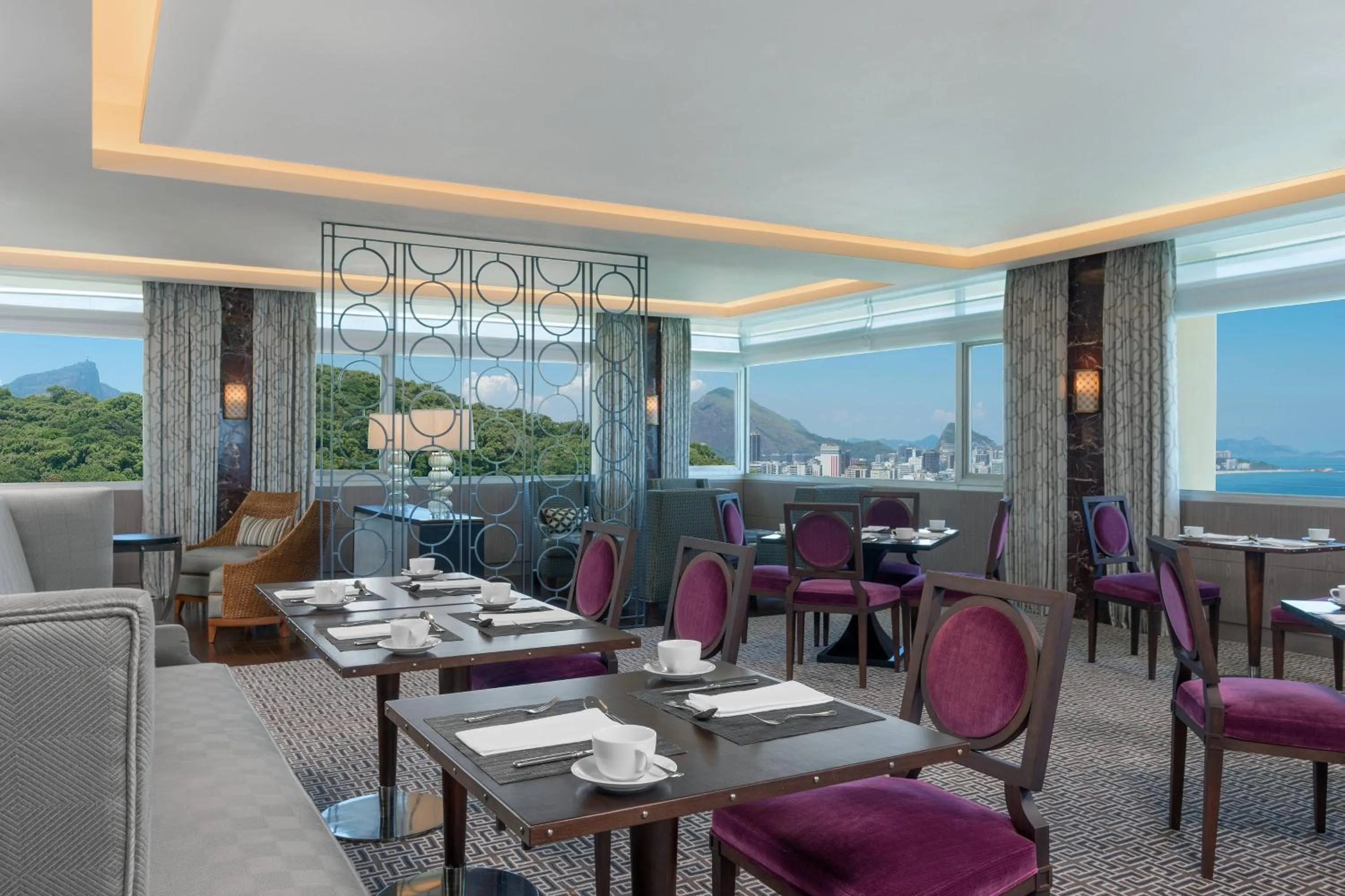 Restaurant/places to eat in Sheraton Grand Rio Hotel & Resort
