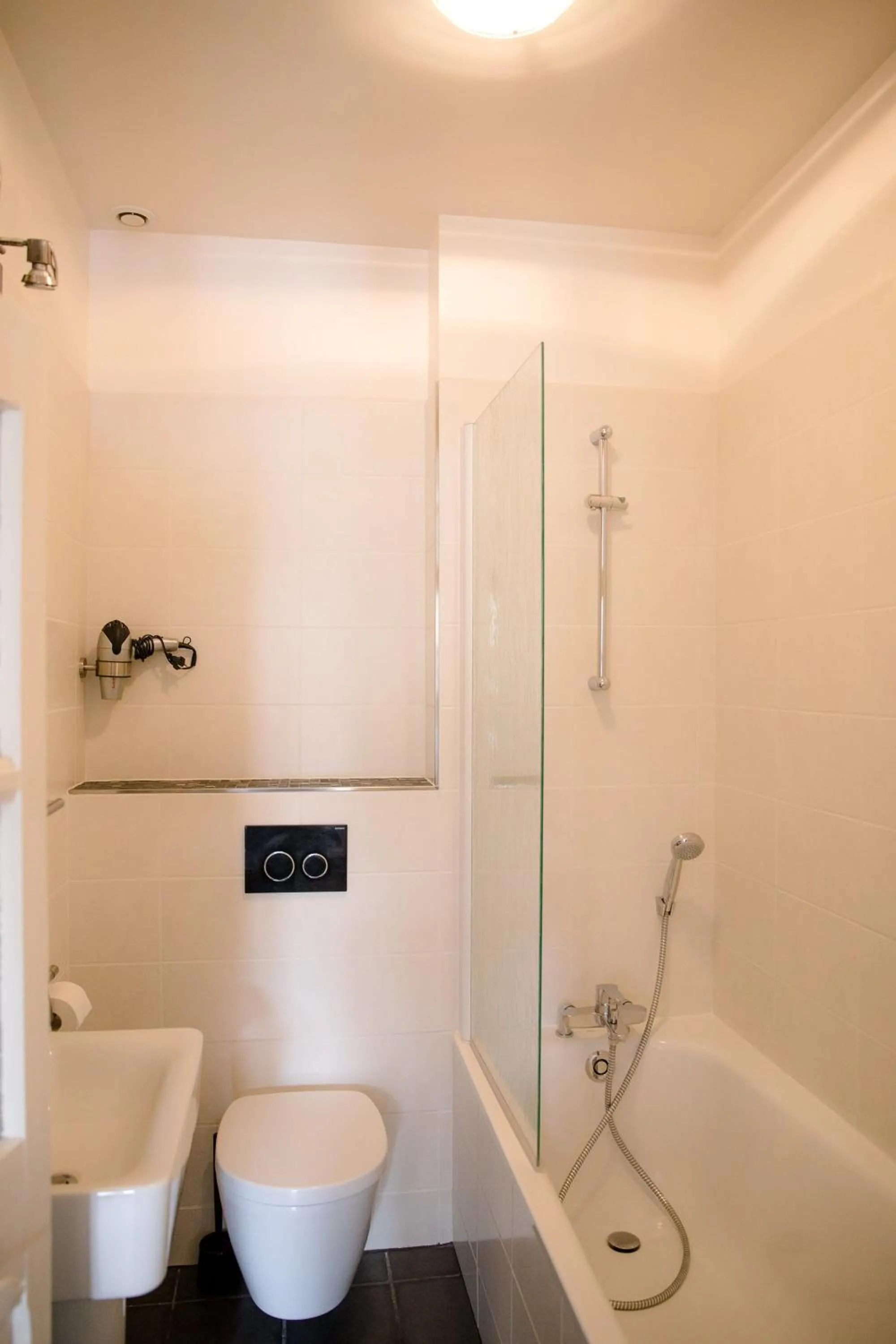 Shower in La Résidence Chambre d'Hotes