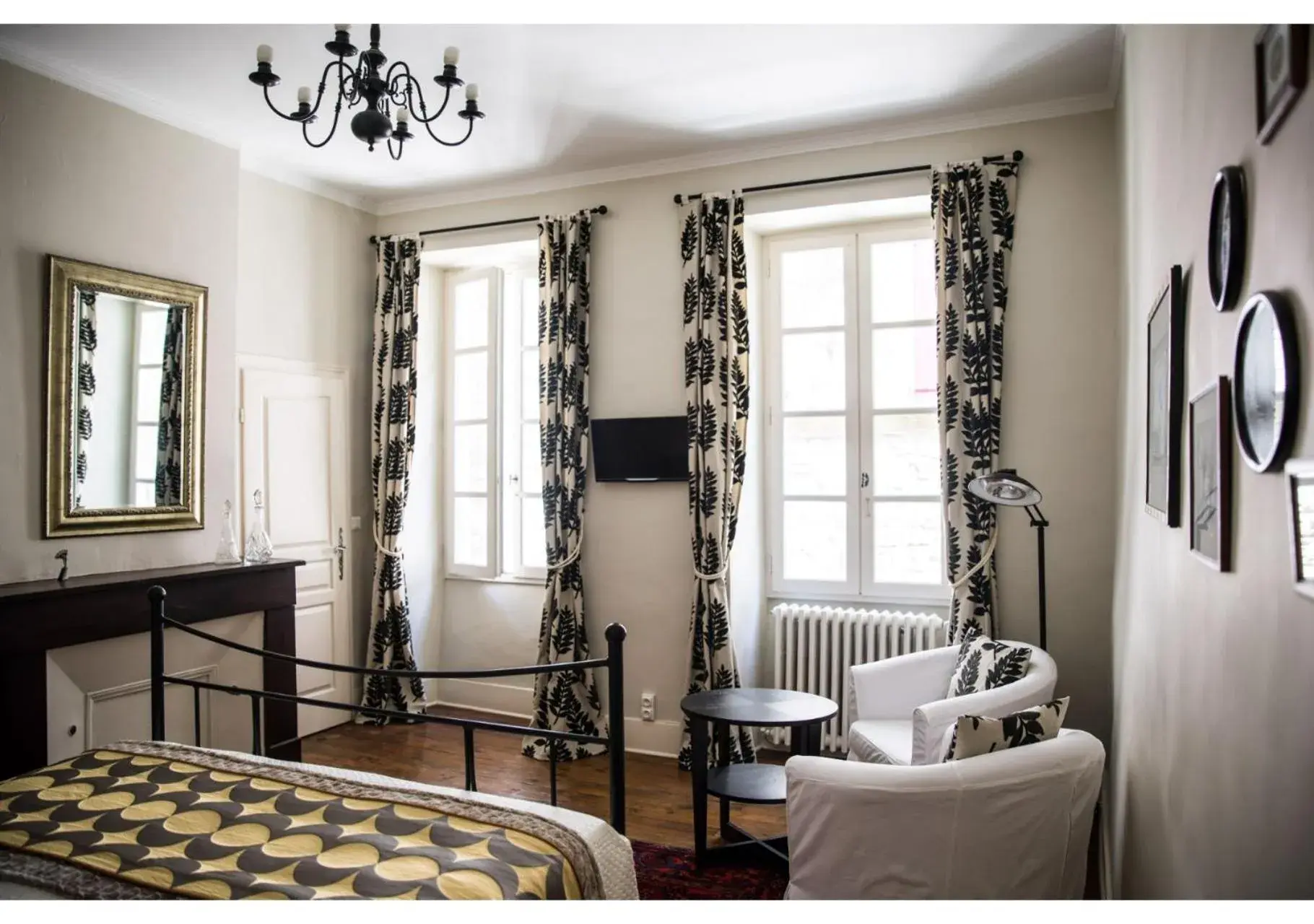 Superior Double Room - single occupancy in La Résidence Chambre d'Hotes Superior Double Room - single occupancy in La Résidence Chambre d'Hotes