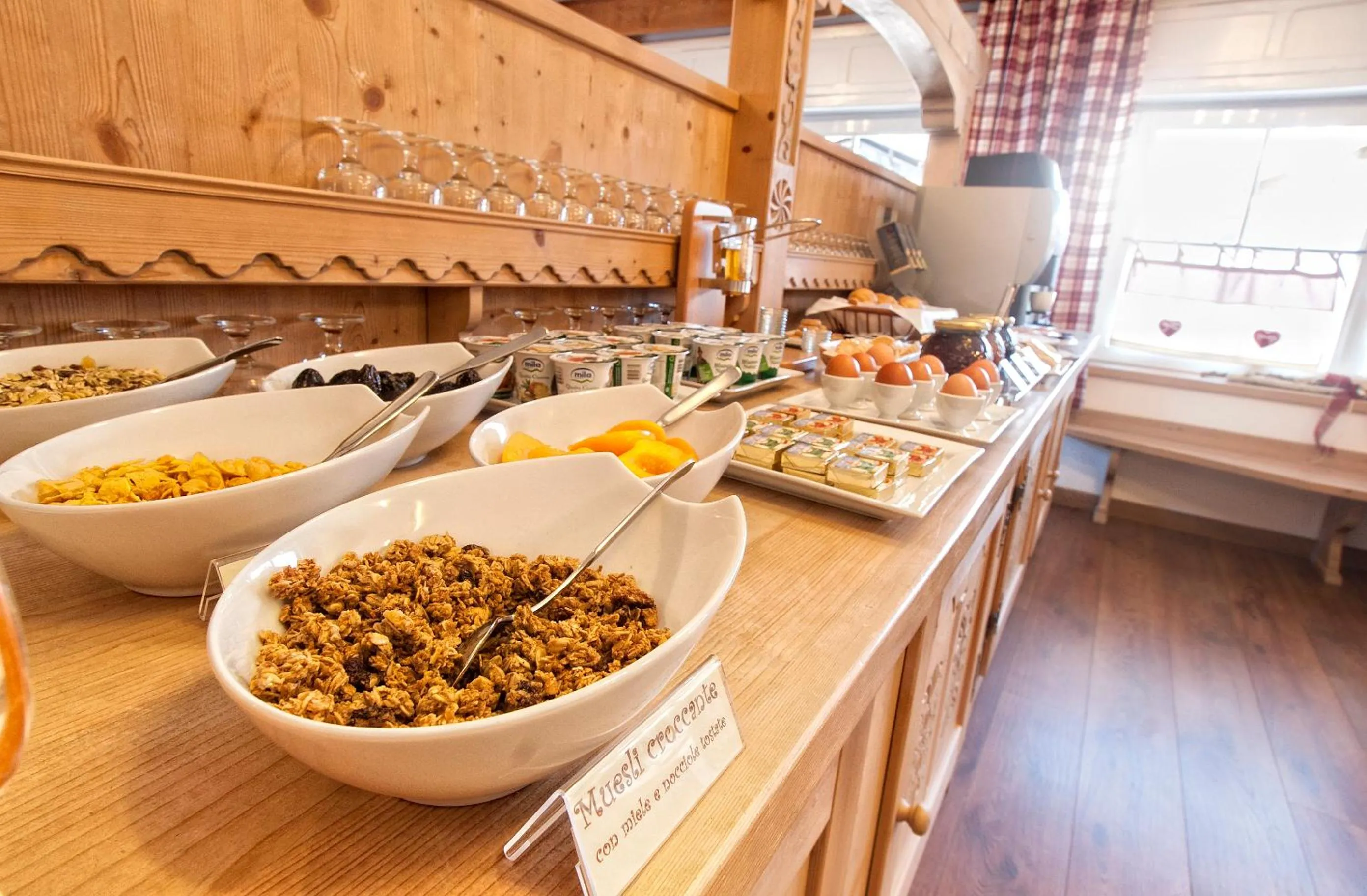 Buffet breakfast in Garnì Aurora Bed and Breakfast